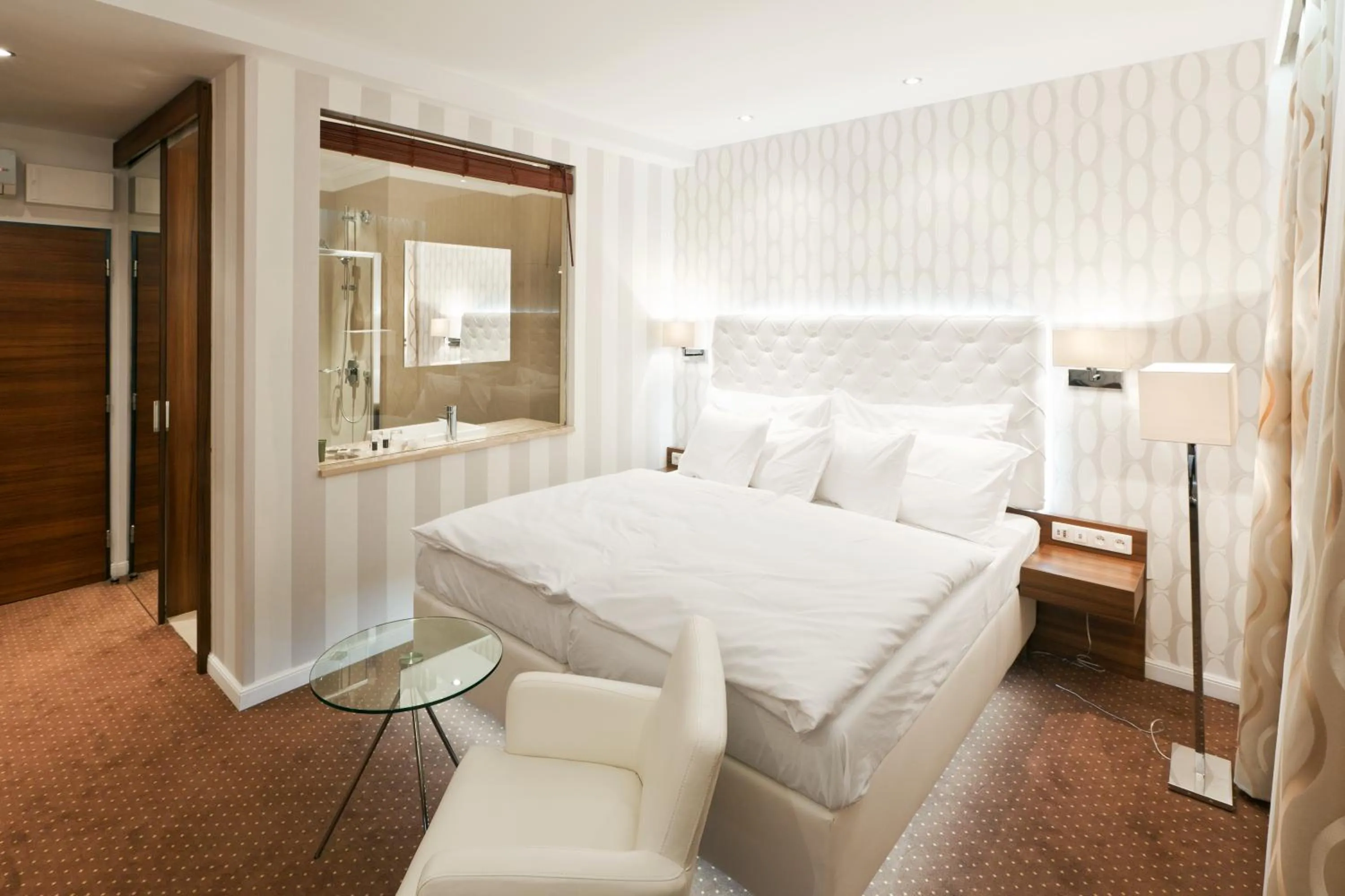 Deluxe Double room with Spa Bath and Terrace  in Pytloun City Boutique Self Check-in Hotel