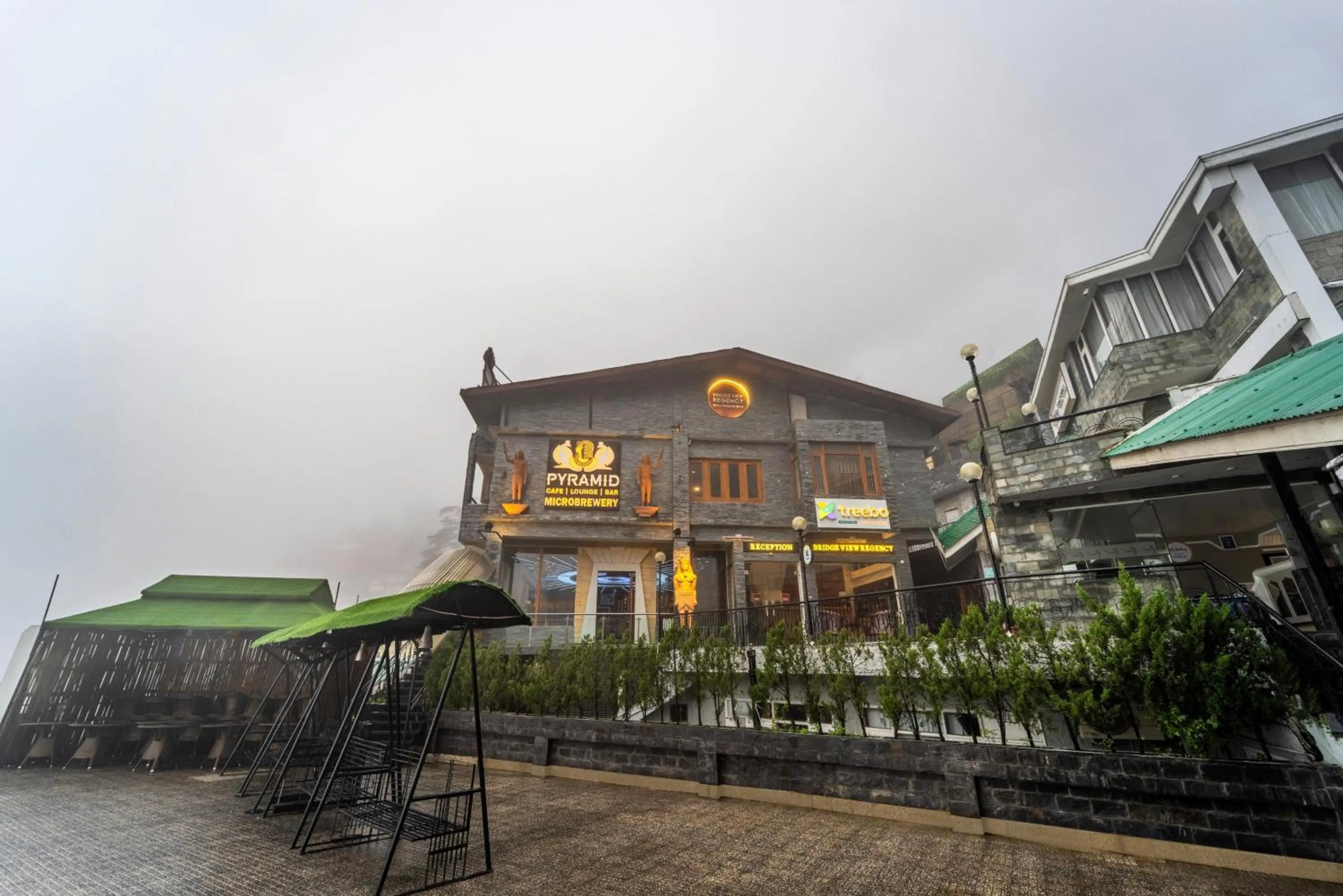 Treebo Premium Bridge View Regency, Mall Road