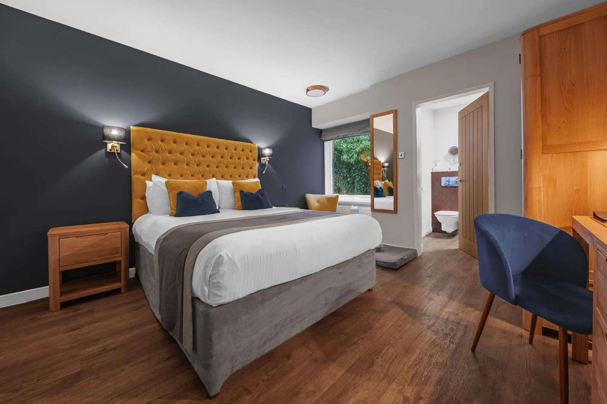 Classic King Room in The Crooklands, BW Signature Collection