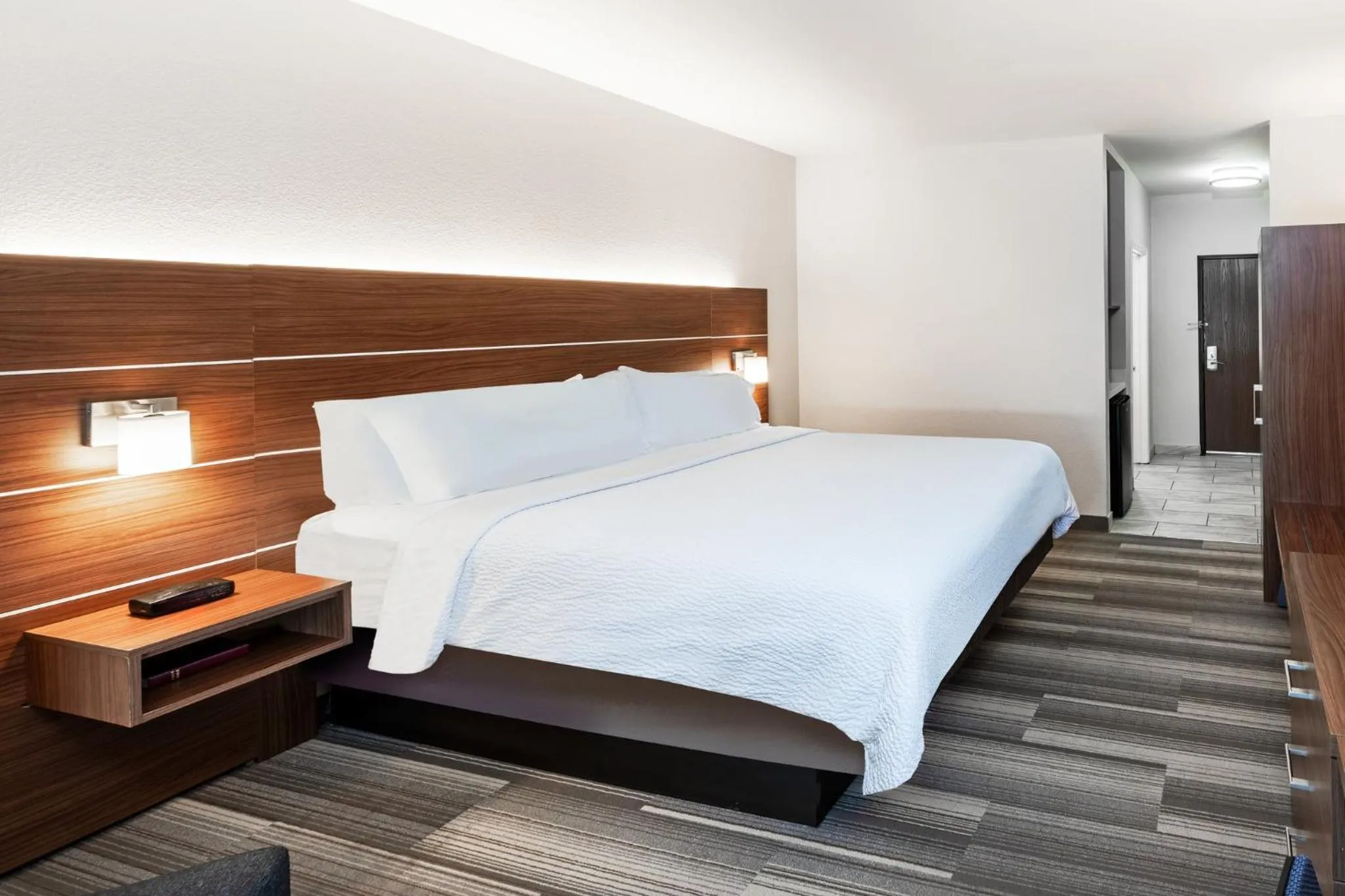 Standard King Room - Mobility Accessible in Holiday Inn Express & Suites Del Rio by IHG