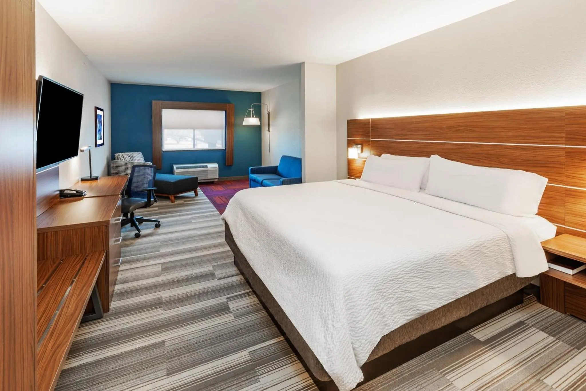 King Suite with Sofa Bed in Holiday Inn Express & Suites Del Rio by IHG