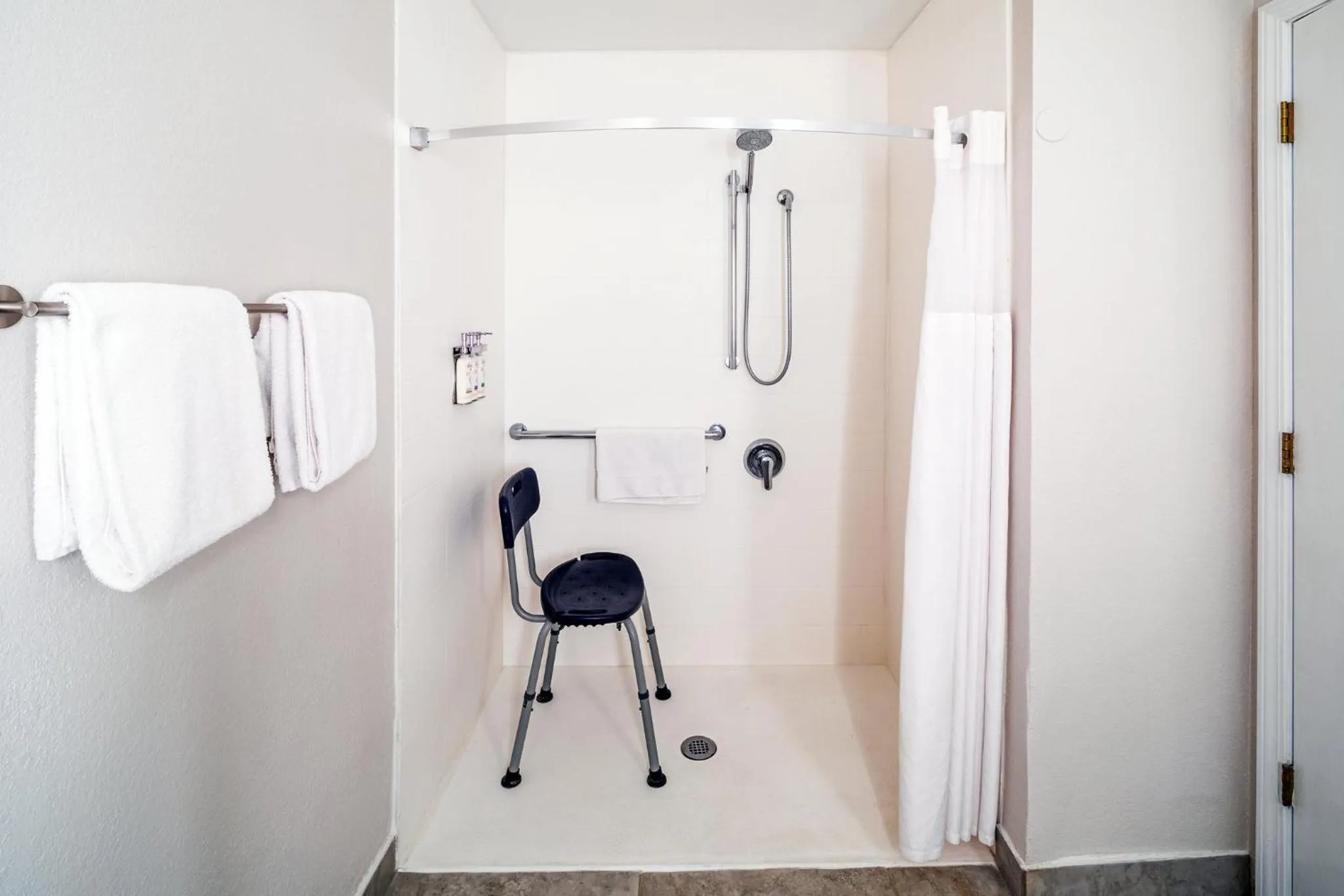 Standard Queen Room with Two Queen Beds and Mobility Accessible Roll-In Shower in Holiday Inn Express & Suites Del Rio by IHG