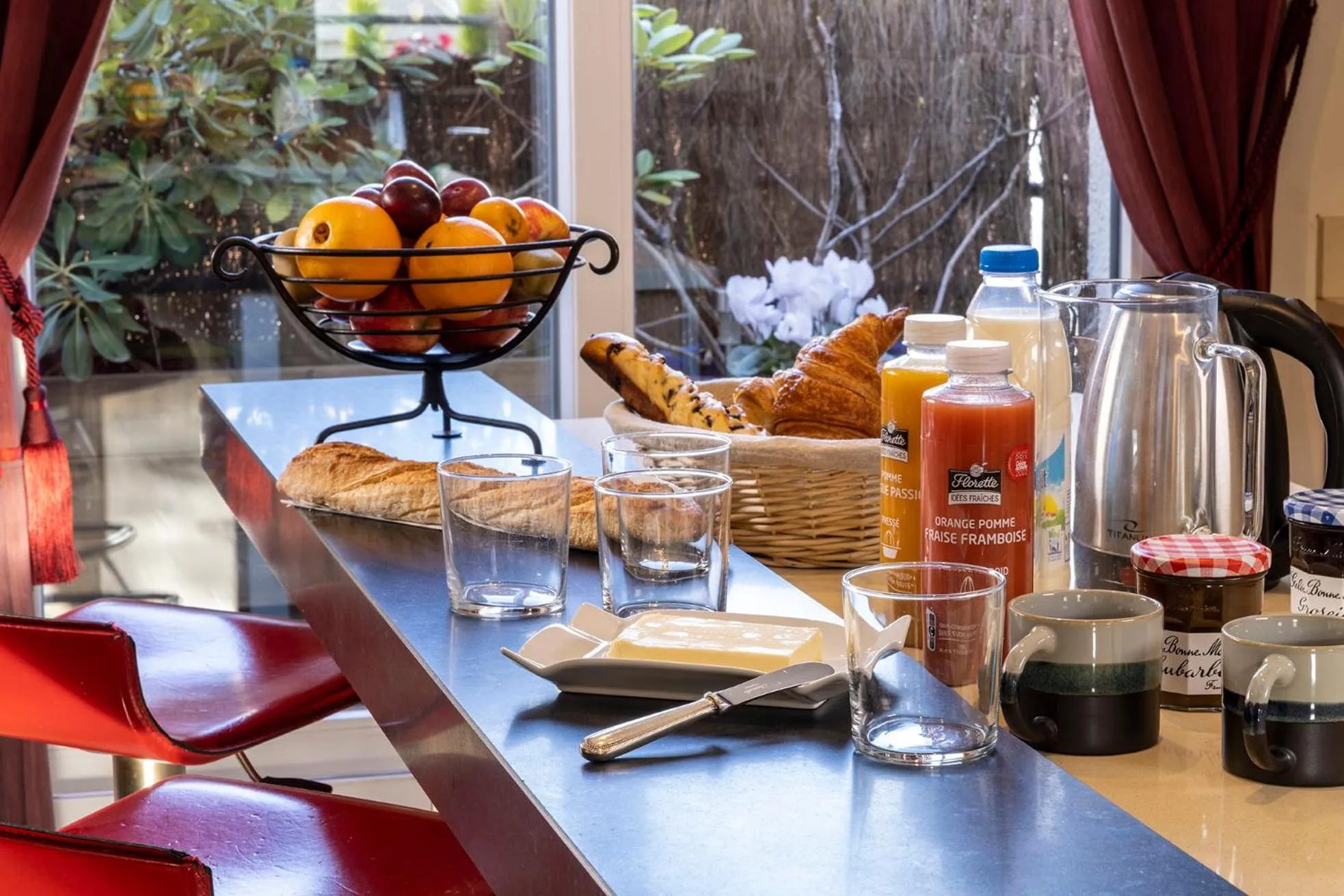 Romantic Suite in Maison Lavaud