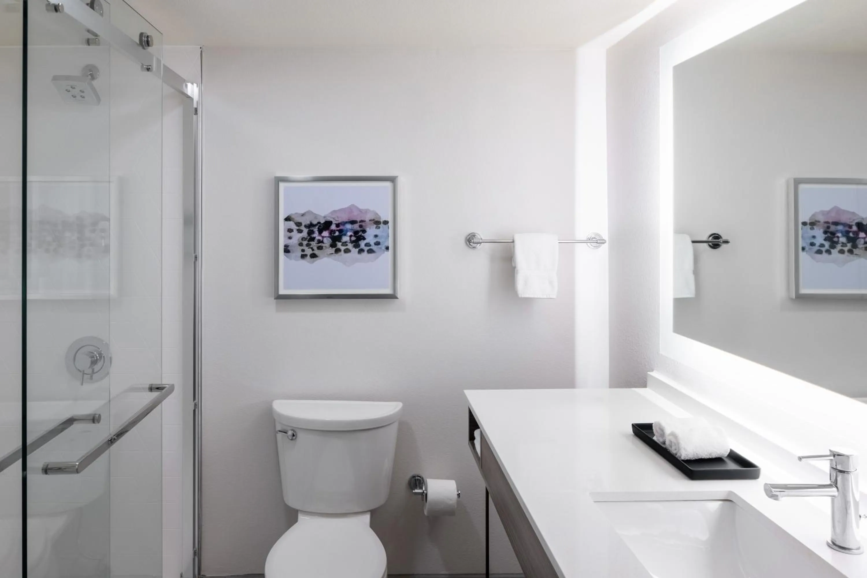 Standard Queen Room with Two Queen Beds - Communications Accessible in Crowne Plaza Atlanta NE - Norcross by IHG