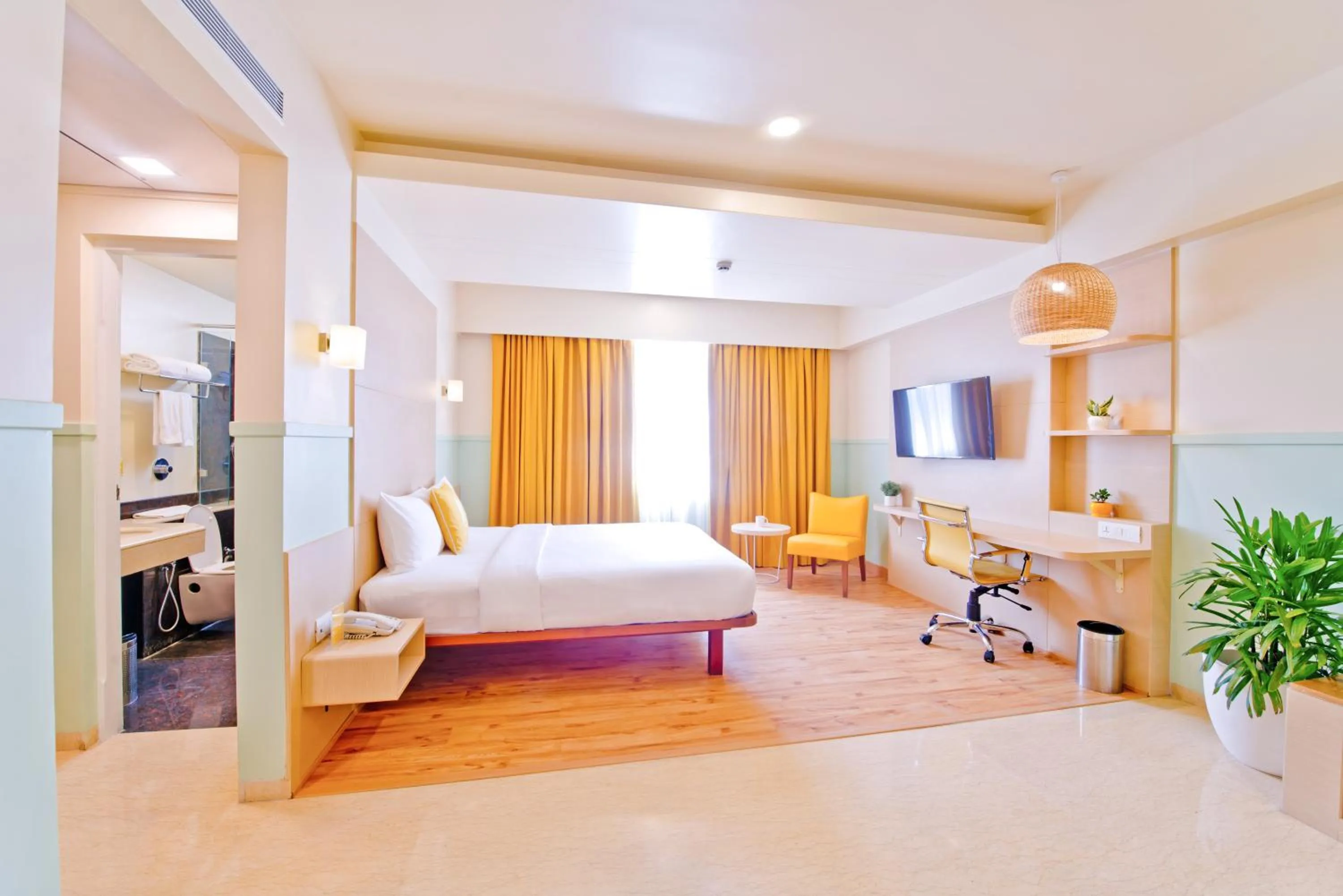 Deluxe Suite King - single occupancy in Bloom Hotel - Indiranagar