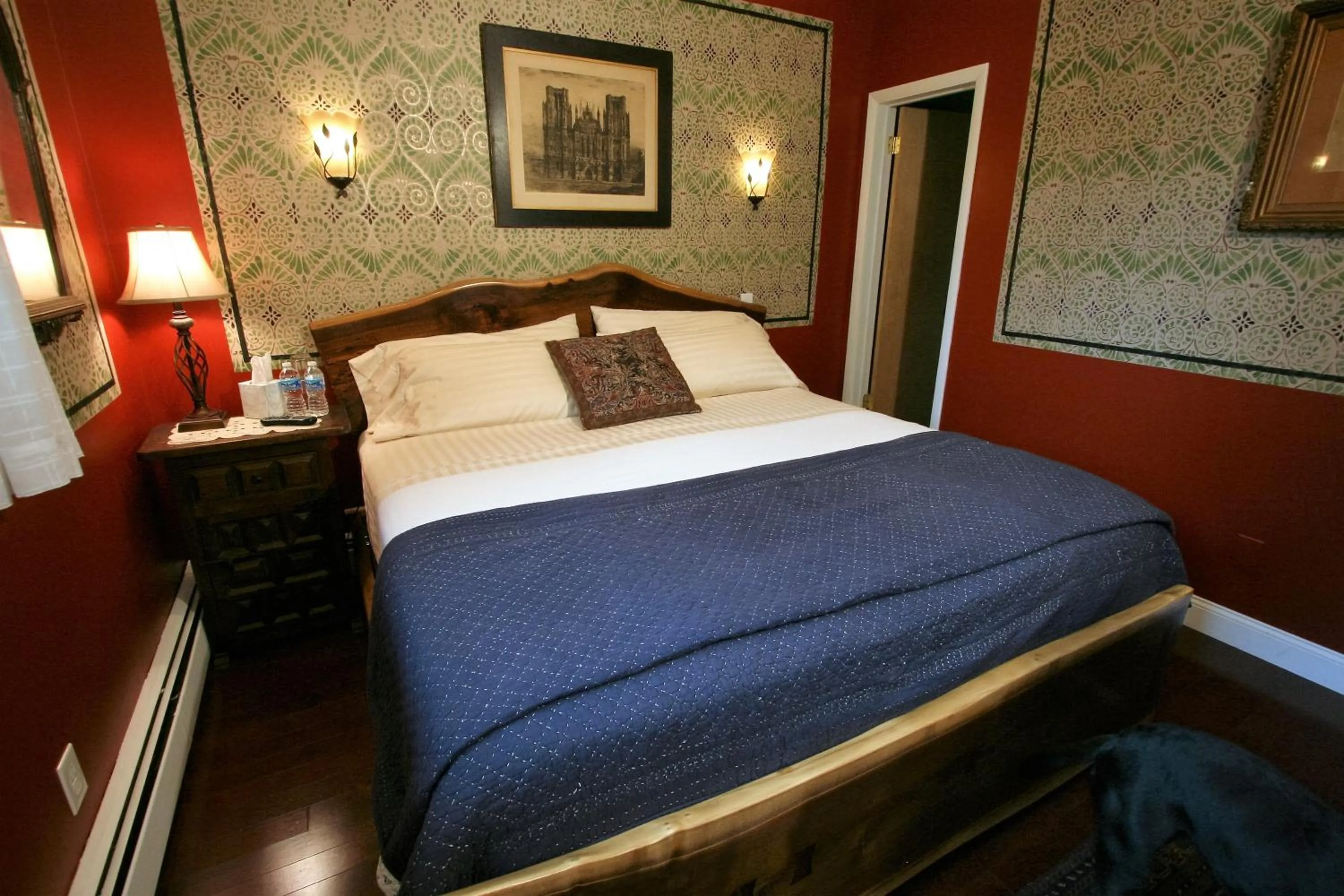 Standard King Room in Alpenhof Bed & Breakfast