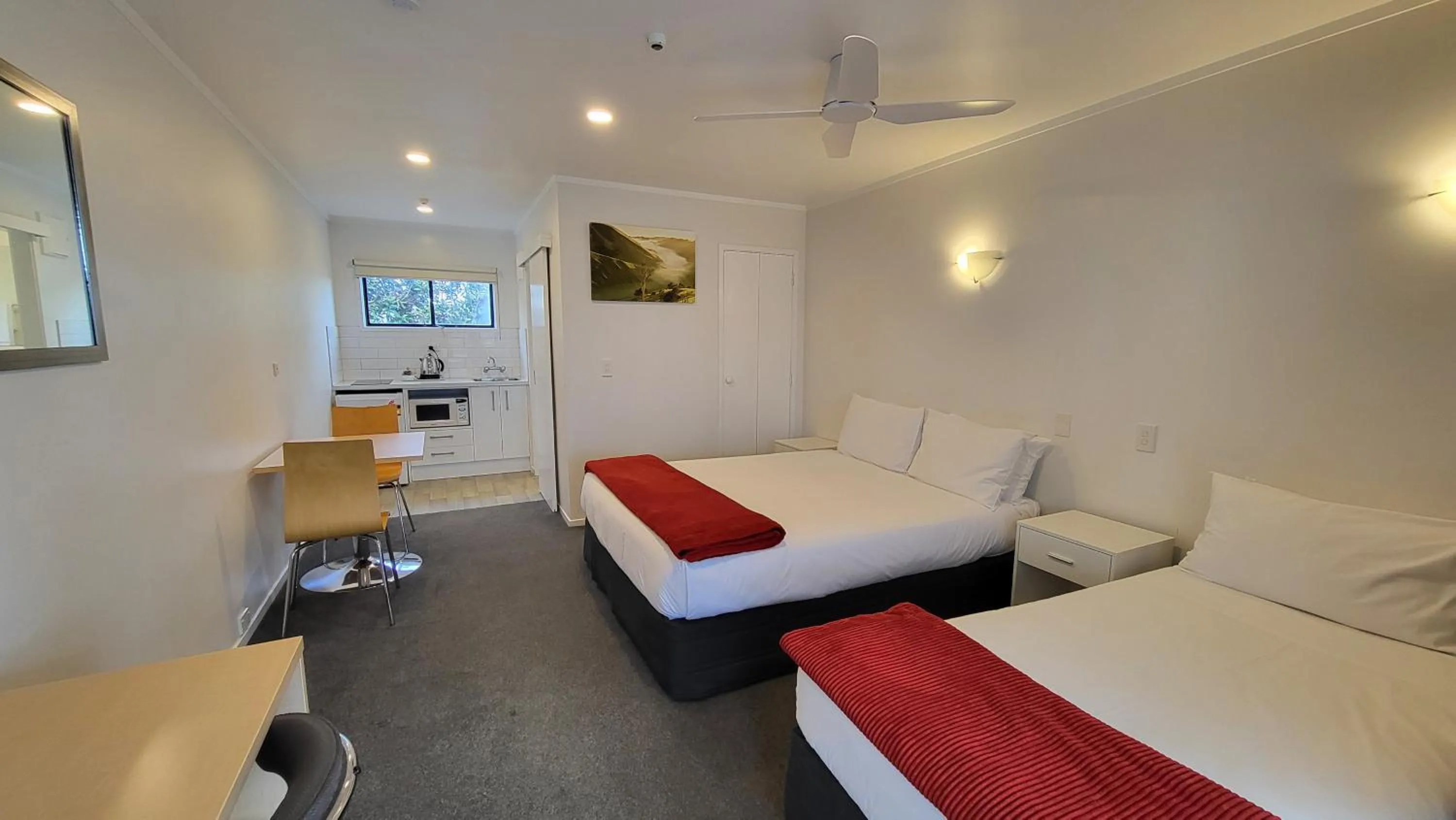 Twin Studio Unit in Manukau Motor Lodge