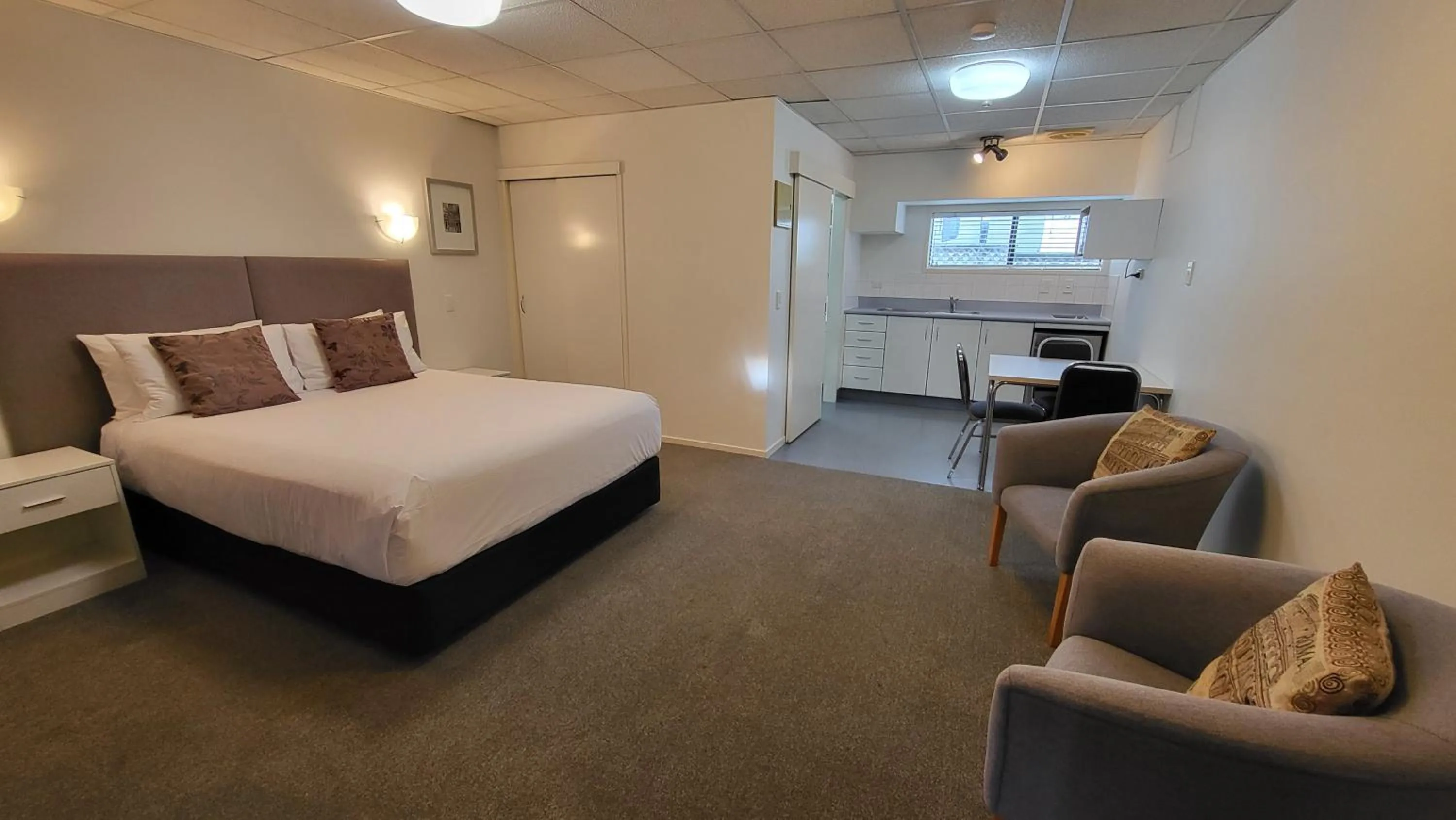 Executive Studio in Manukau Motor Lodge