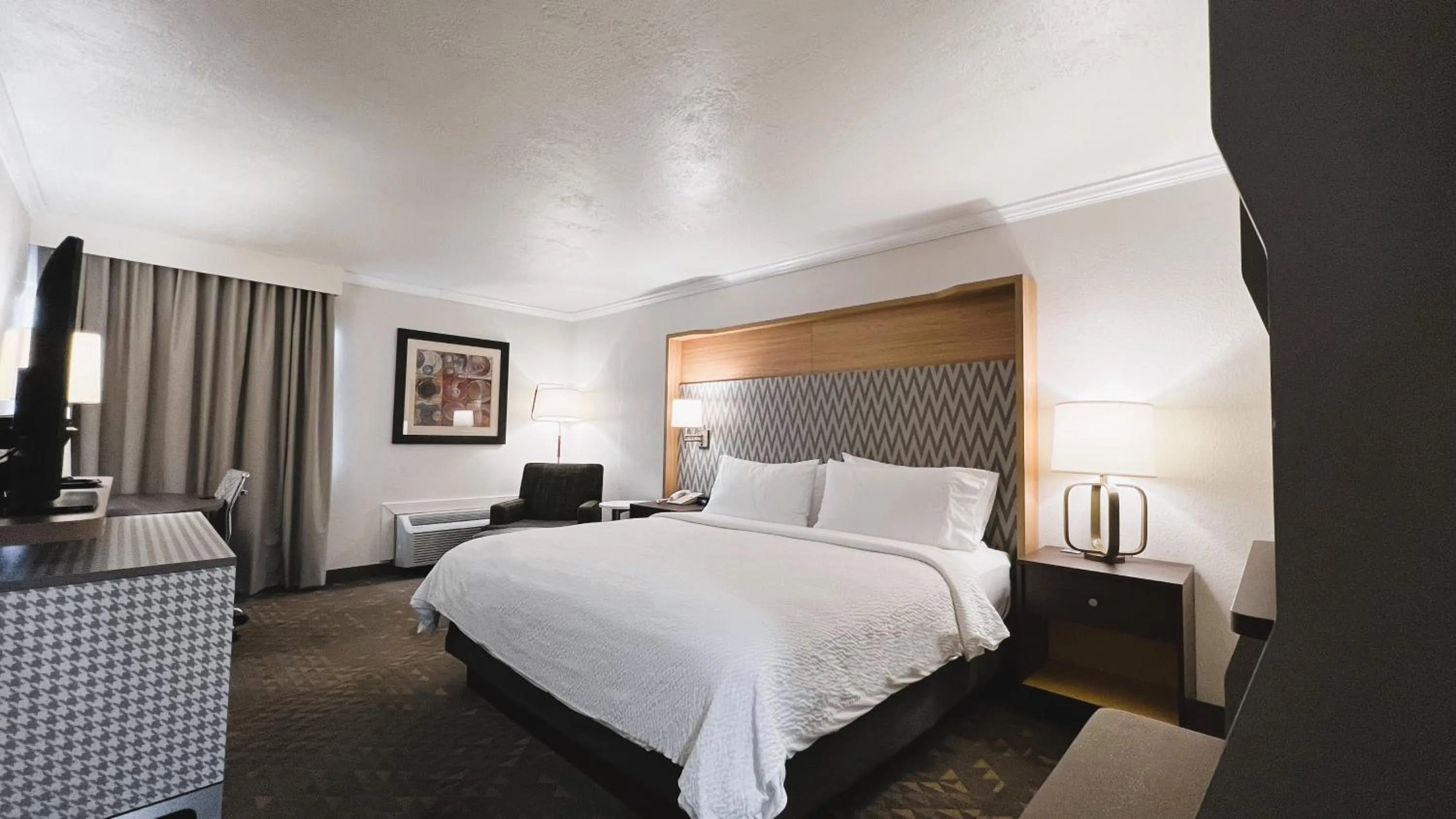Standard King Room in Holiday Inn Rock Springs by IHG