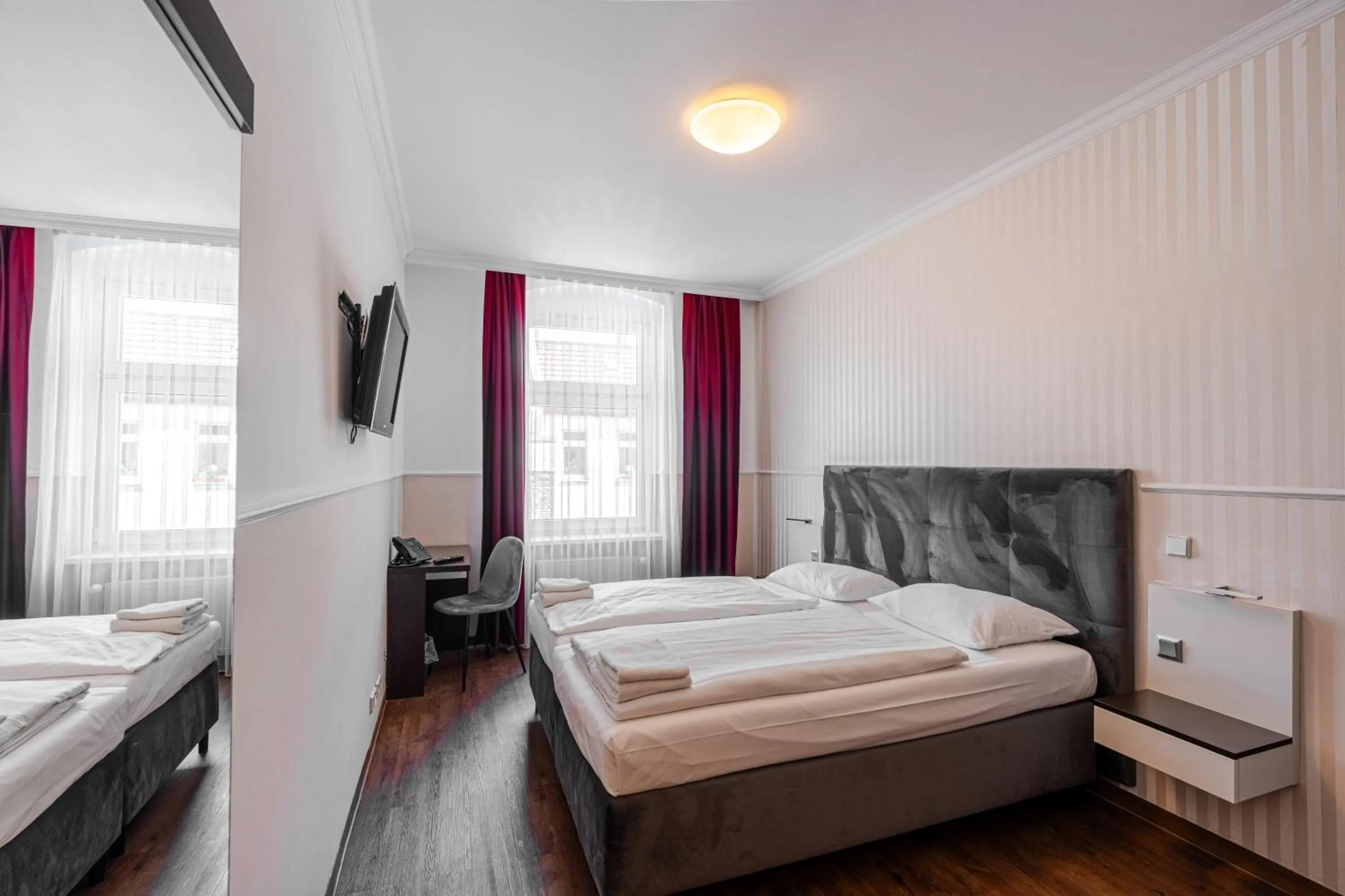 Standard Twin or  Double Room - single occupancy in Hotel Prens Berlin