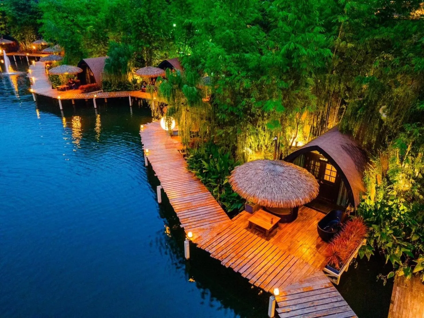 Lake Villa in Khum Damnoen Resort