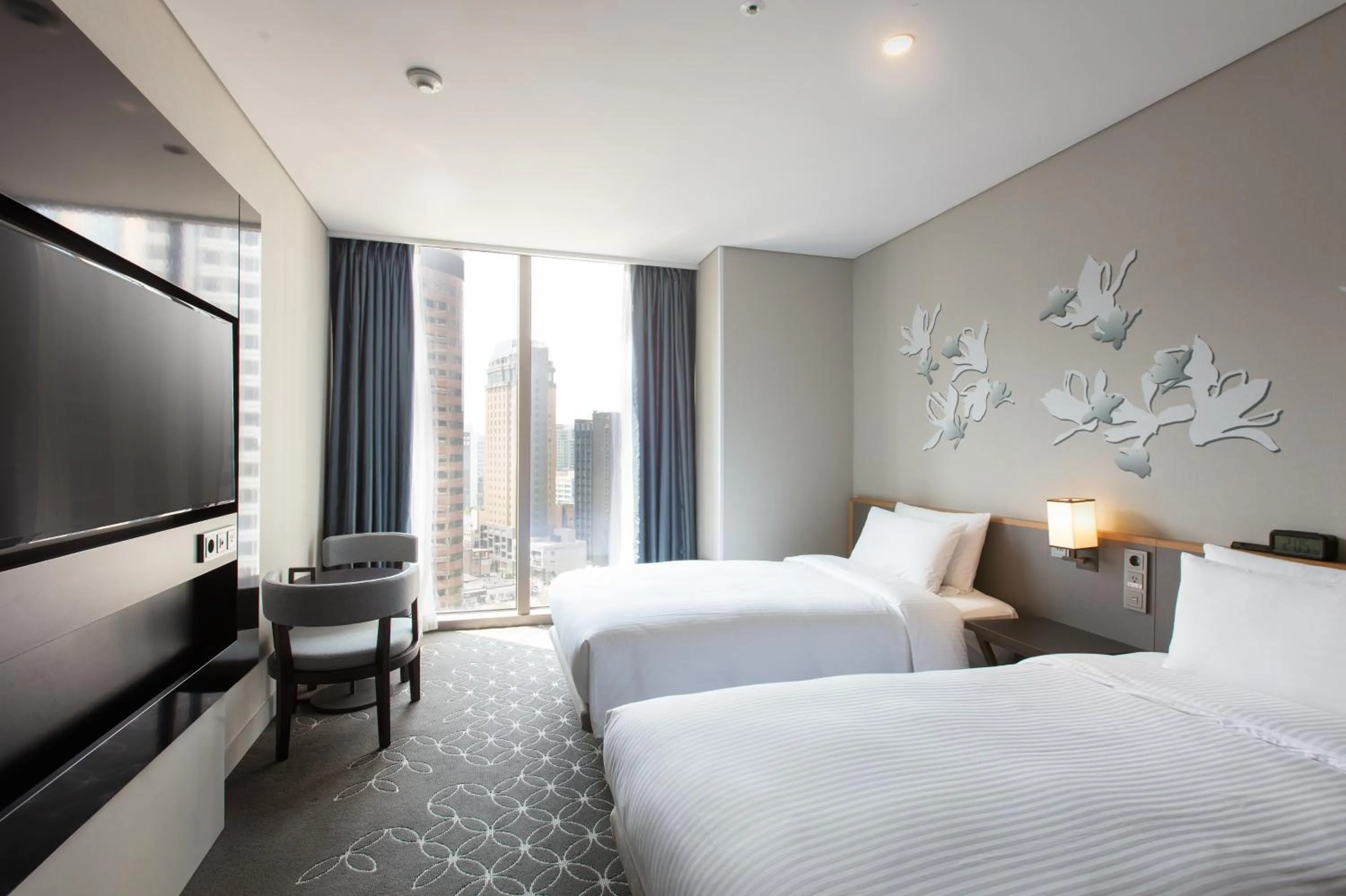 Deluxe Twin Room with Bath - Parking included in Hotel Gracery Seoul