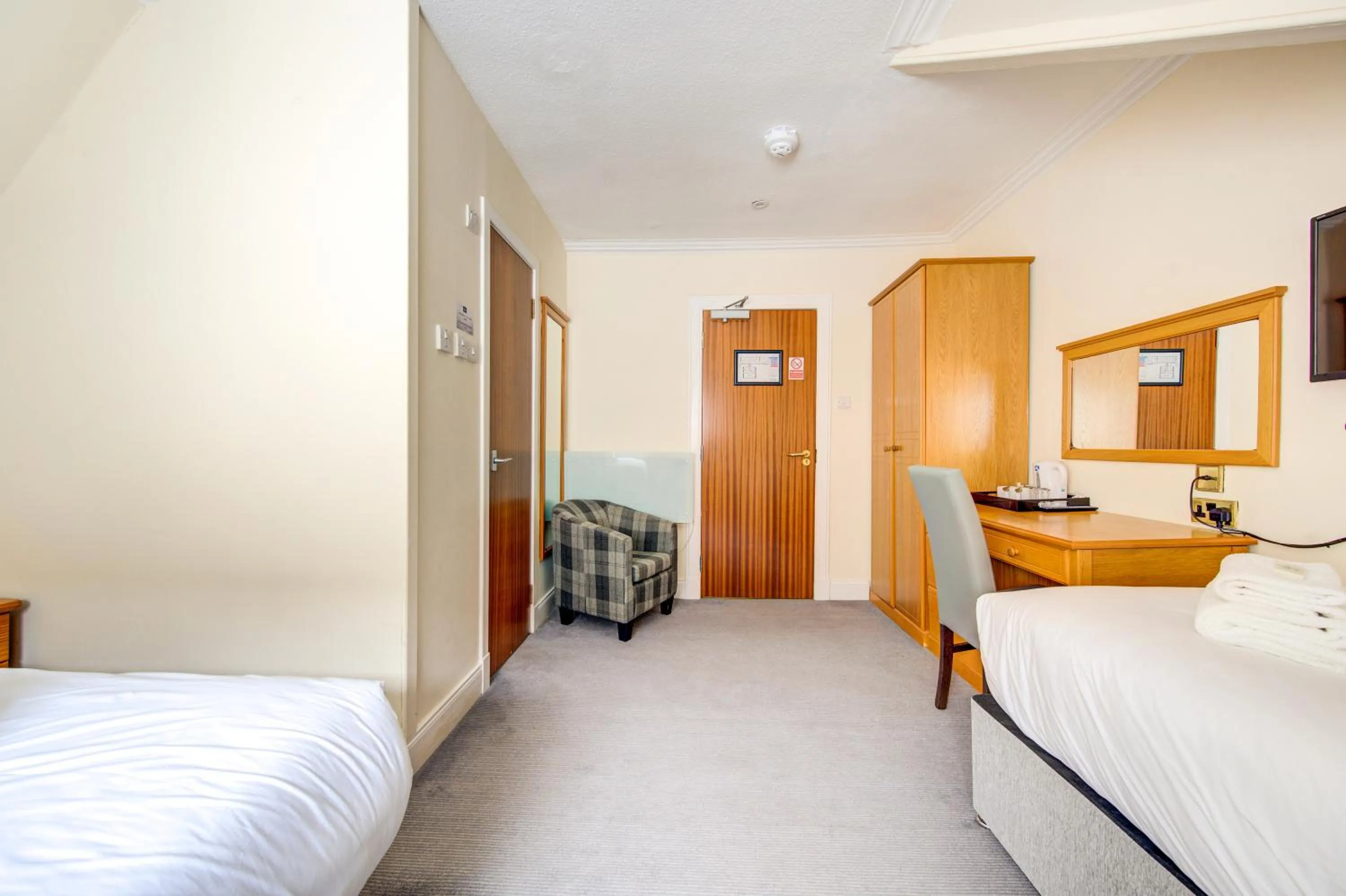 Standard Twin Room in The Morar Hotel