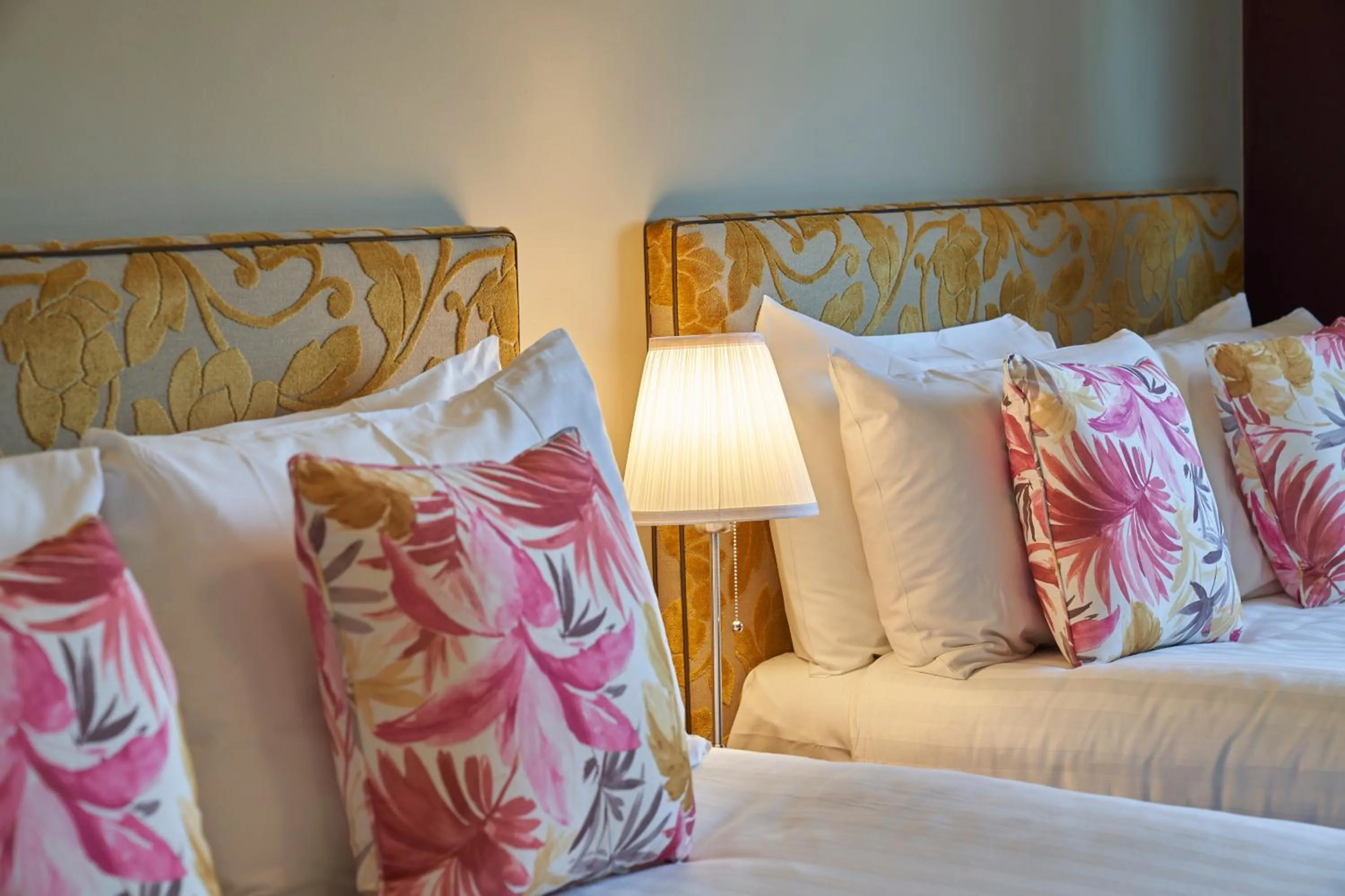 Executive Twin Room with Two Double Beds in Antoinette Hotel Wimbledon