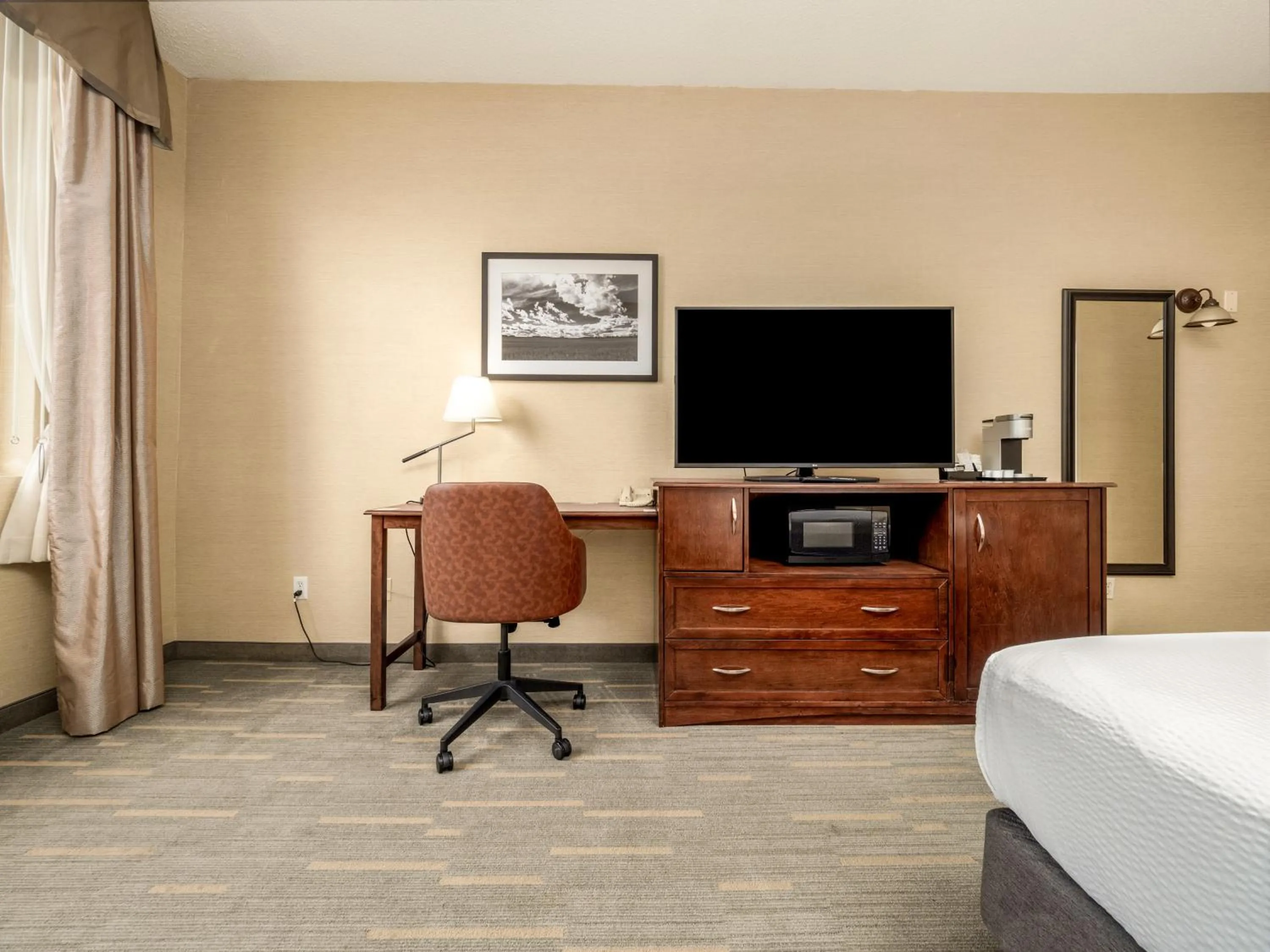 Double Room - Disability Access/Roll-In Shower in Holiday Inn Lethbridge by IHG