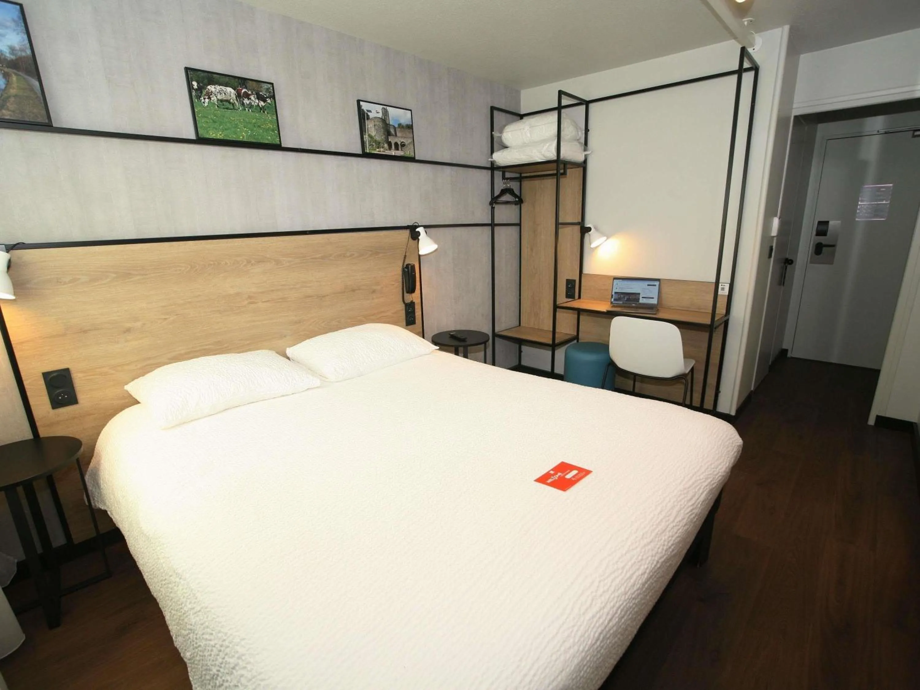 Standard Double Room in ibis Saint-Lô