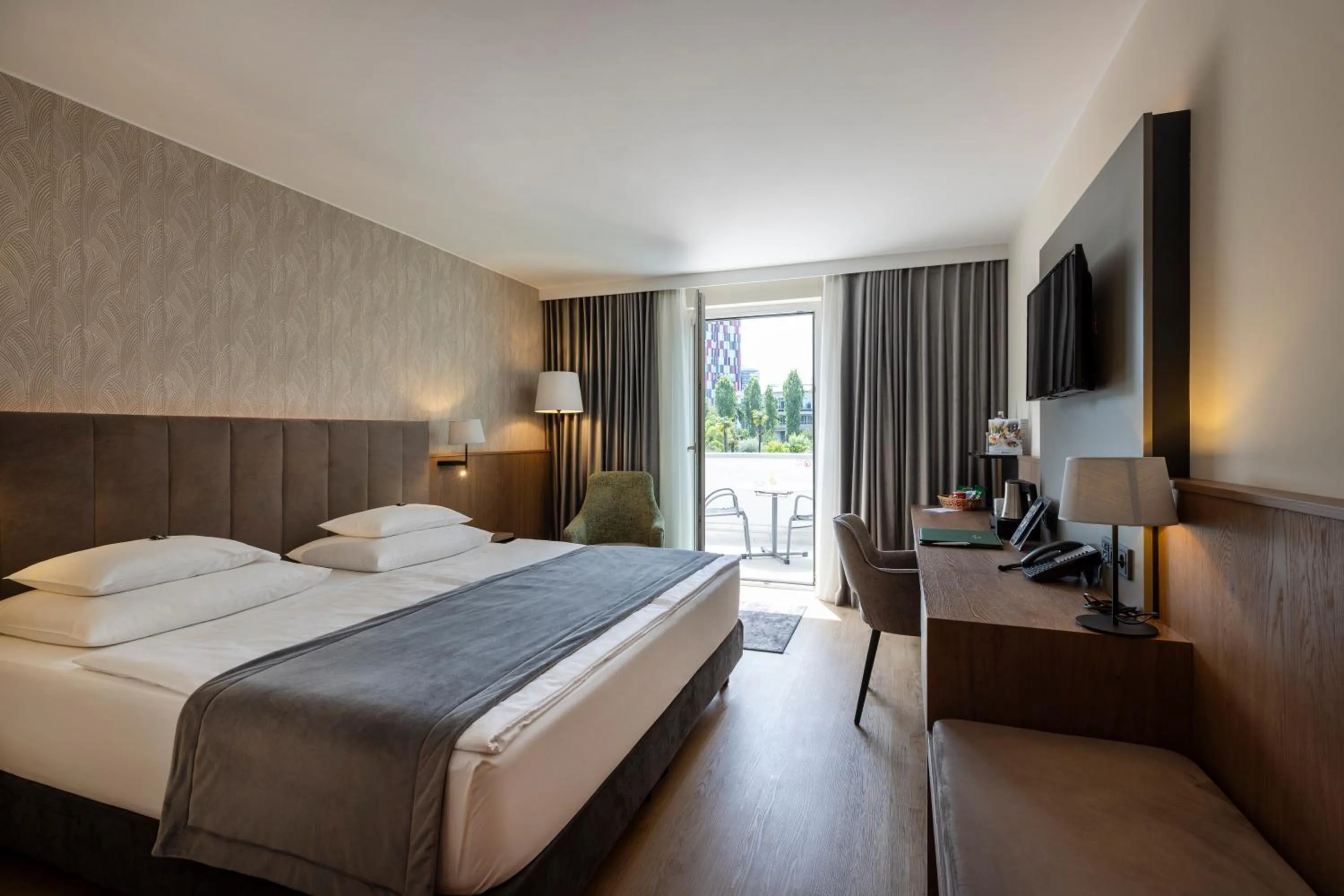  Deluxe Room with Garden View and Balcony - single occupancy in Rogner Hotel Tirana