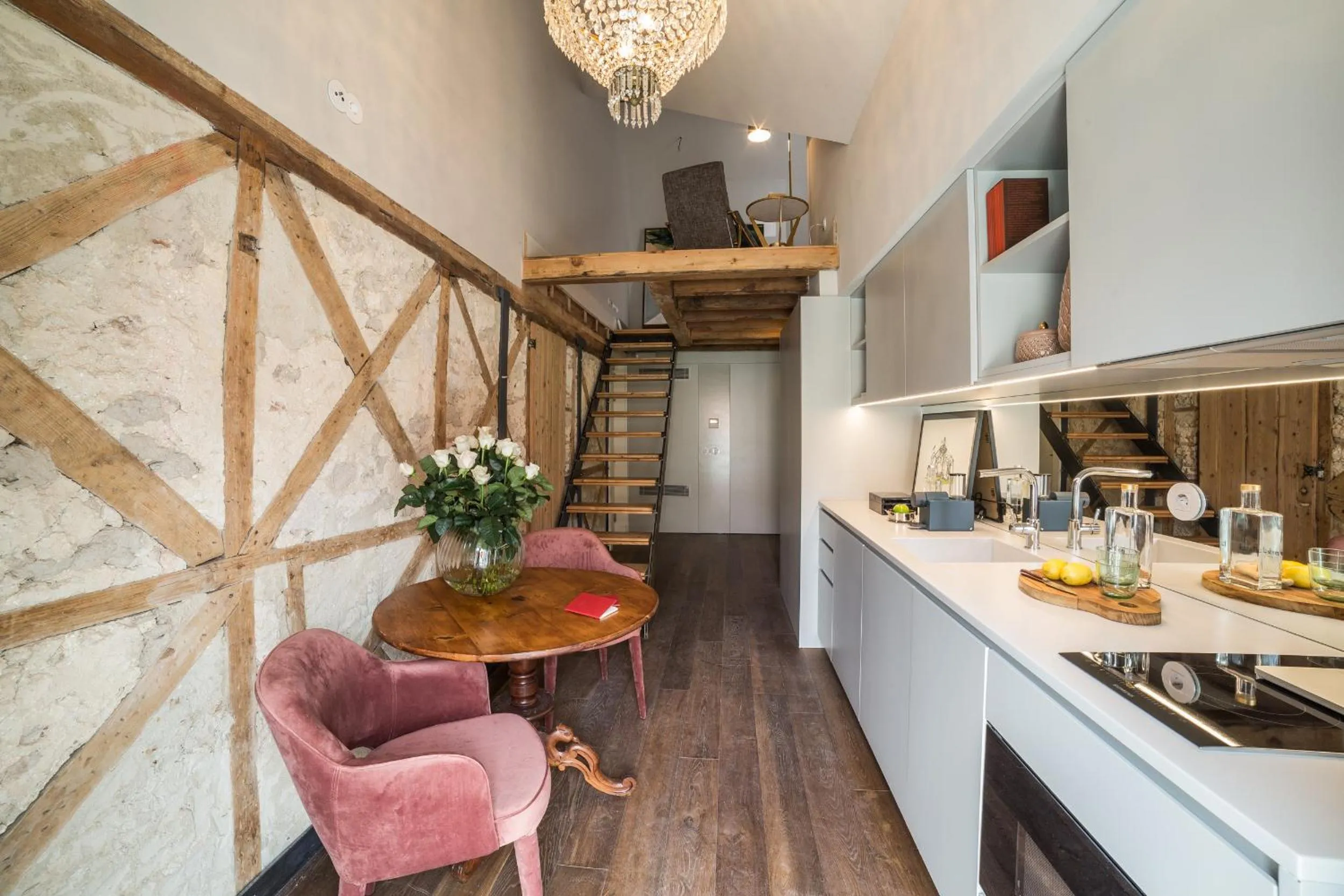 Superior Loft in Dare Lisbon House