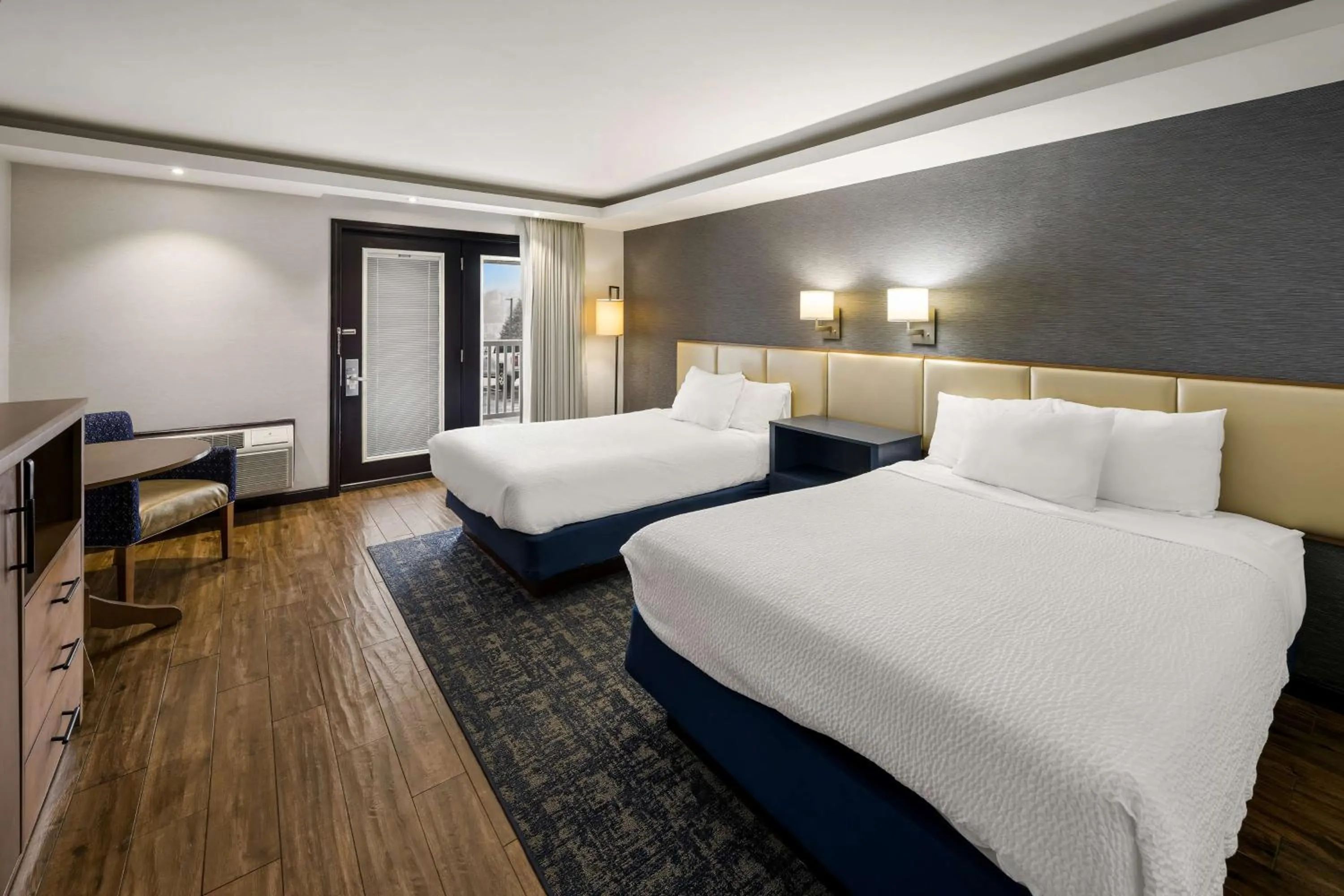 Queen Room with Two Queen Beds and Scenic View in Best Western - Freeport Inn