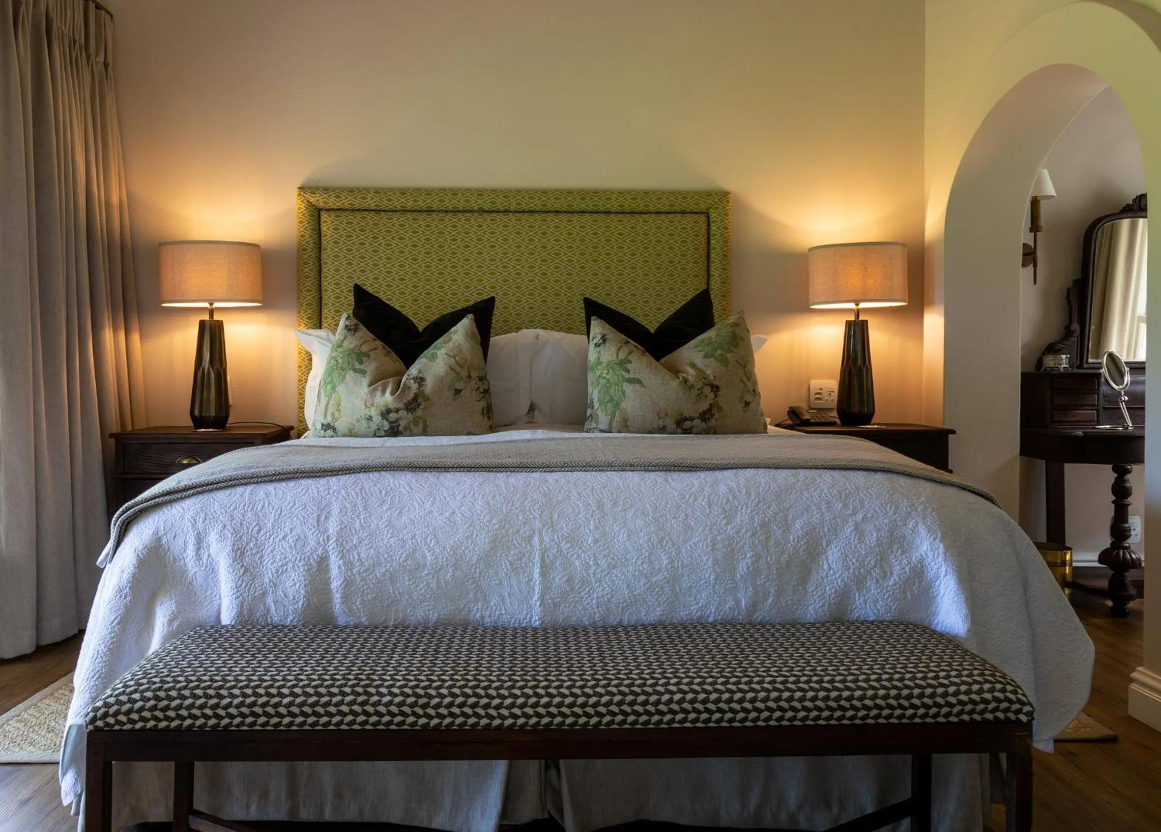 King Suite with Garden View in Hartford House