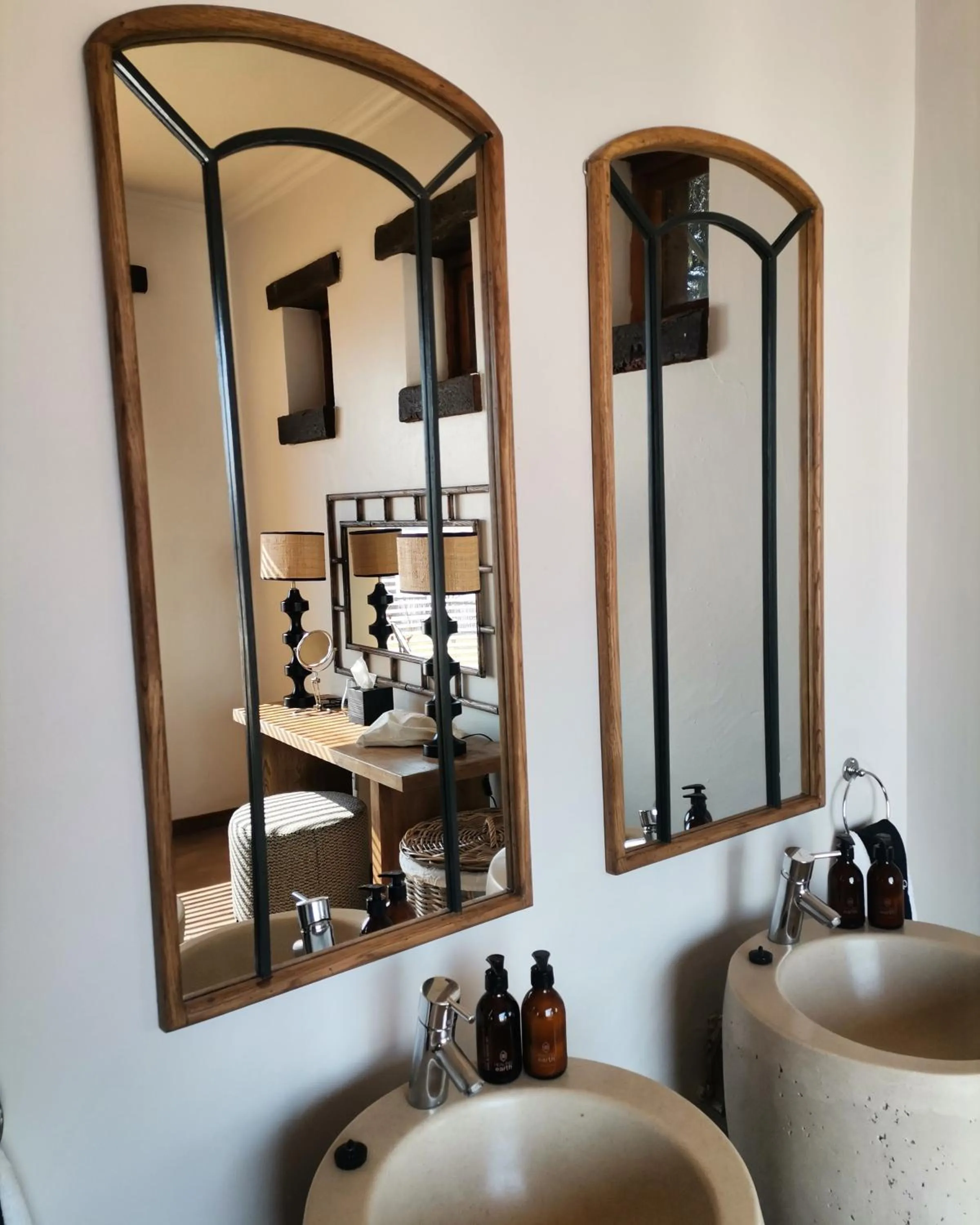 Suite with Private Pool in Hartford House