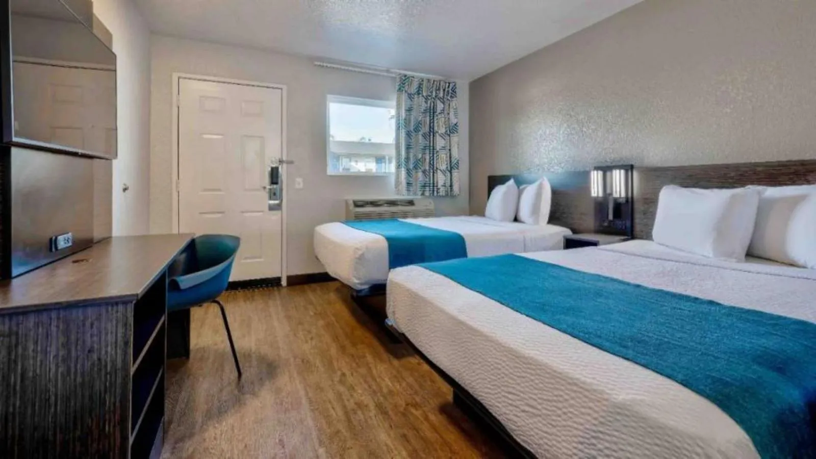 Quadruple Room - Smoking in Motel 6-El Centro, CA