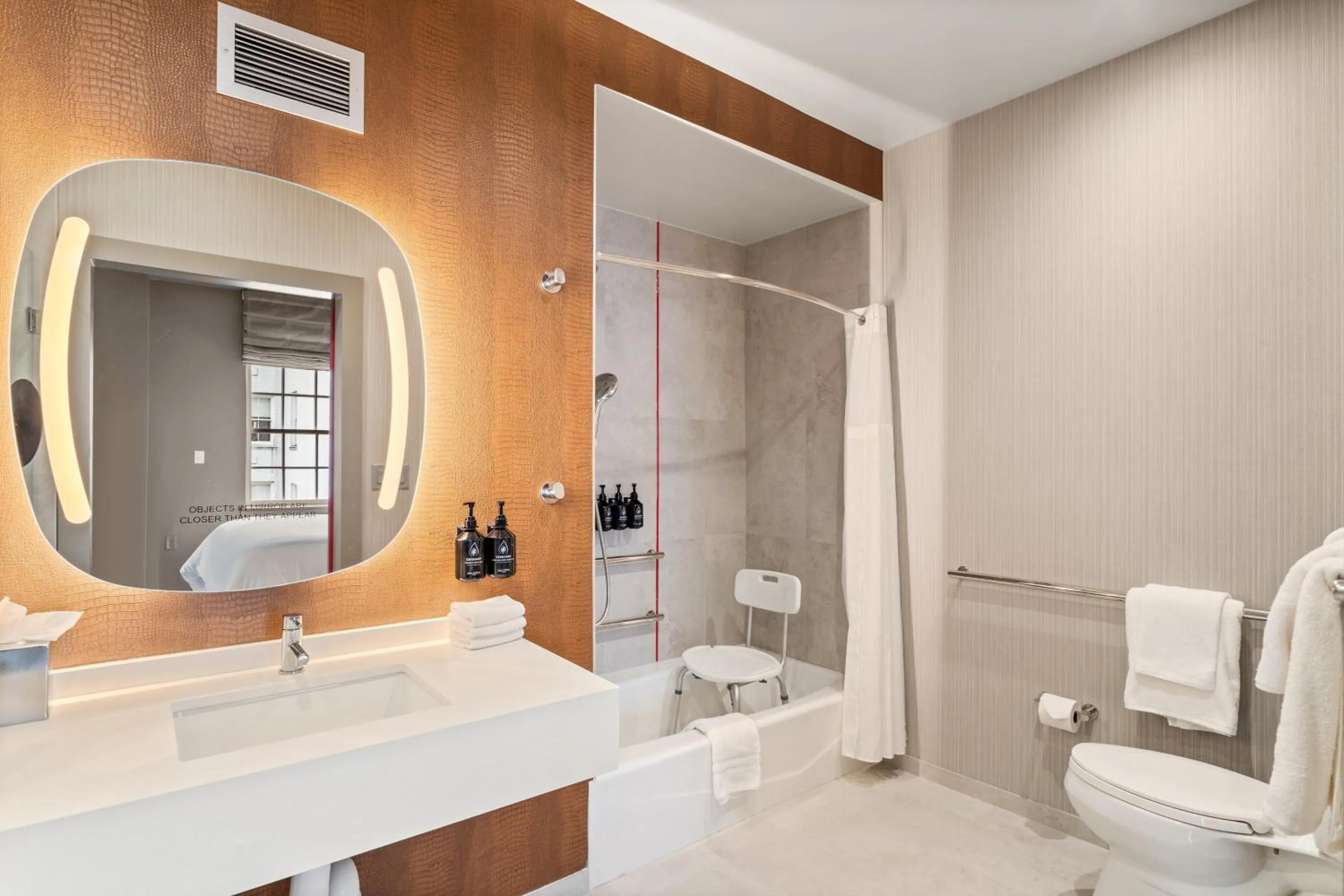 King Suite with Tub and Sofa Bed - Mobility Accessible in Hotel Indigo Baton Rouge Downtown by IHG