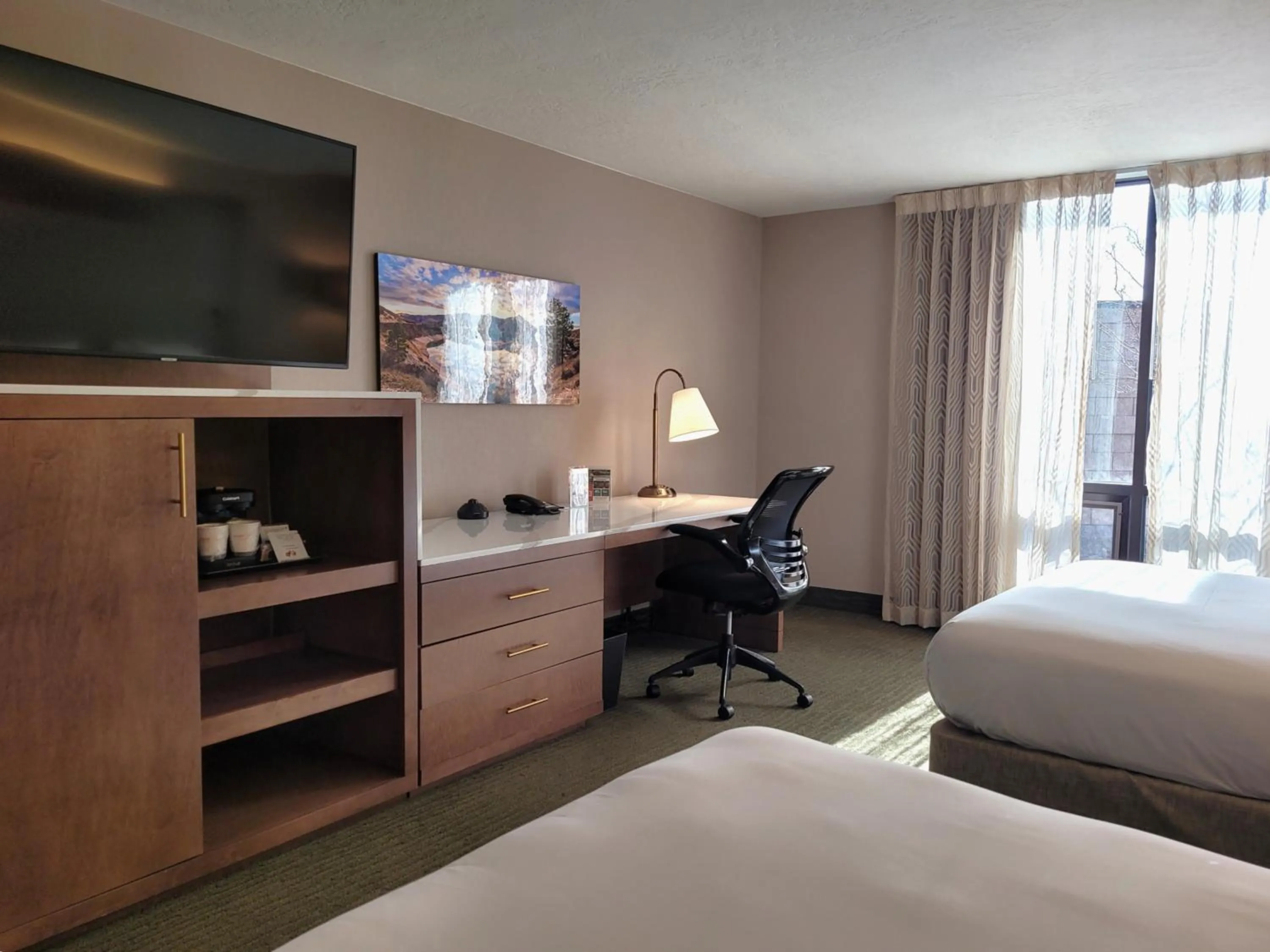 Queen Room with Two Queen Beds - Disability Access in Riverside Hotel, BW Premier Collection