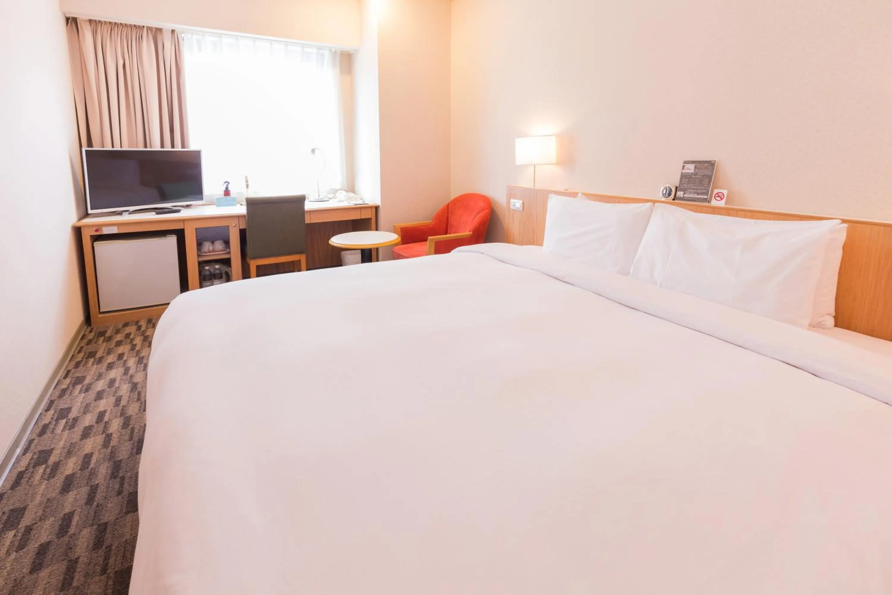 Standard Double Room in Hotel Sunroute Taipei