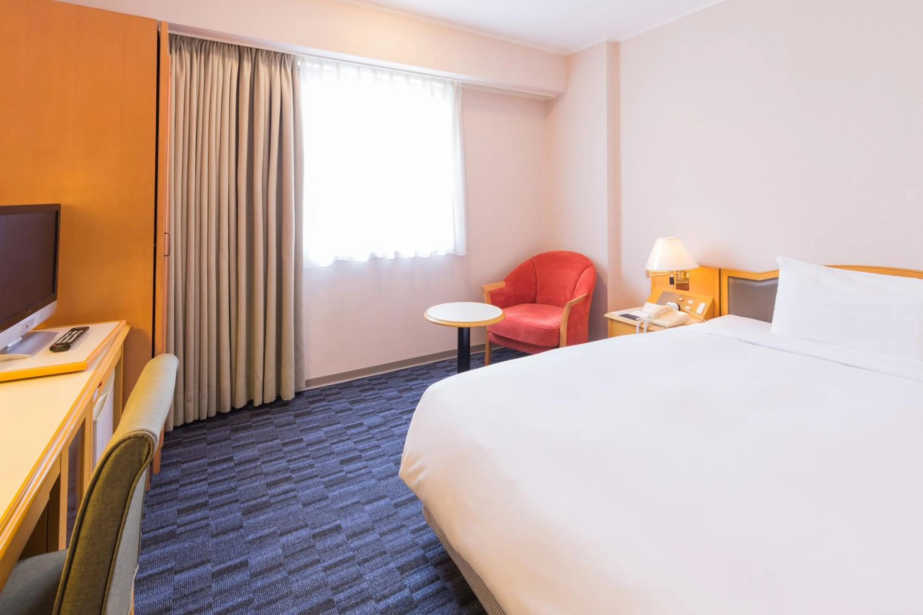 Small Double Room in Hotel Sunroute Taipei