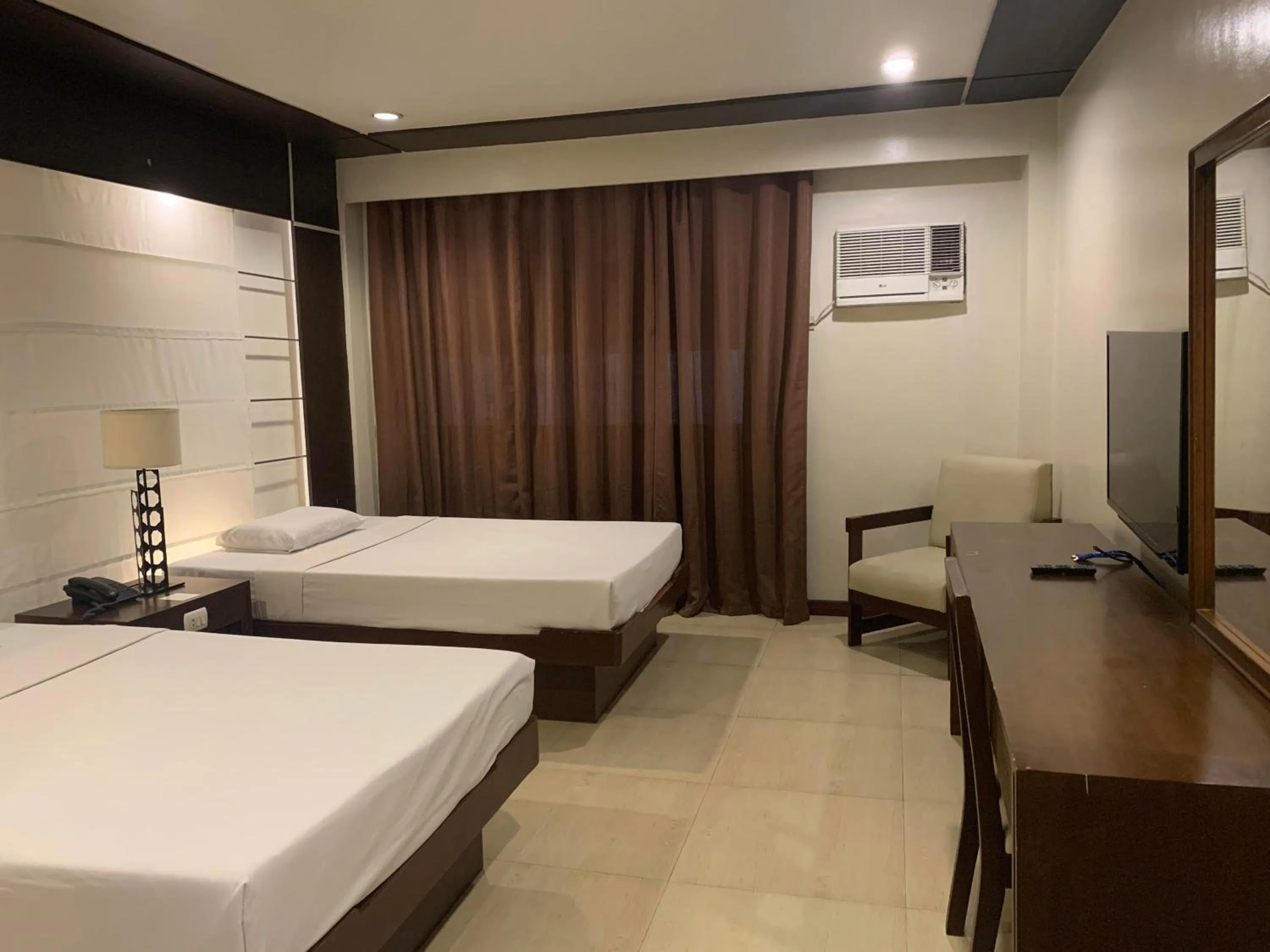 Executive Room in De Luxe Hotel