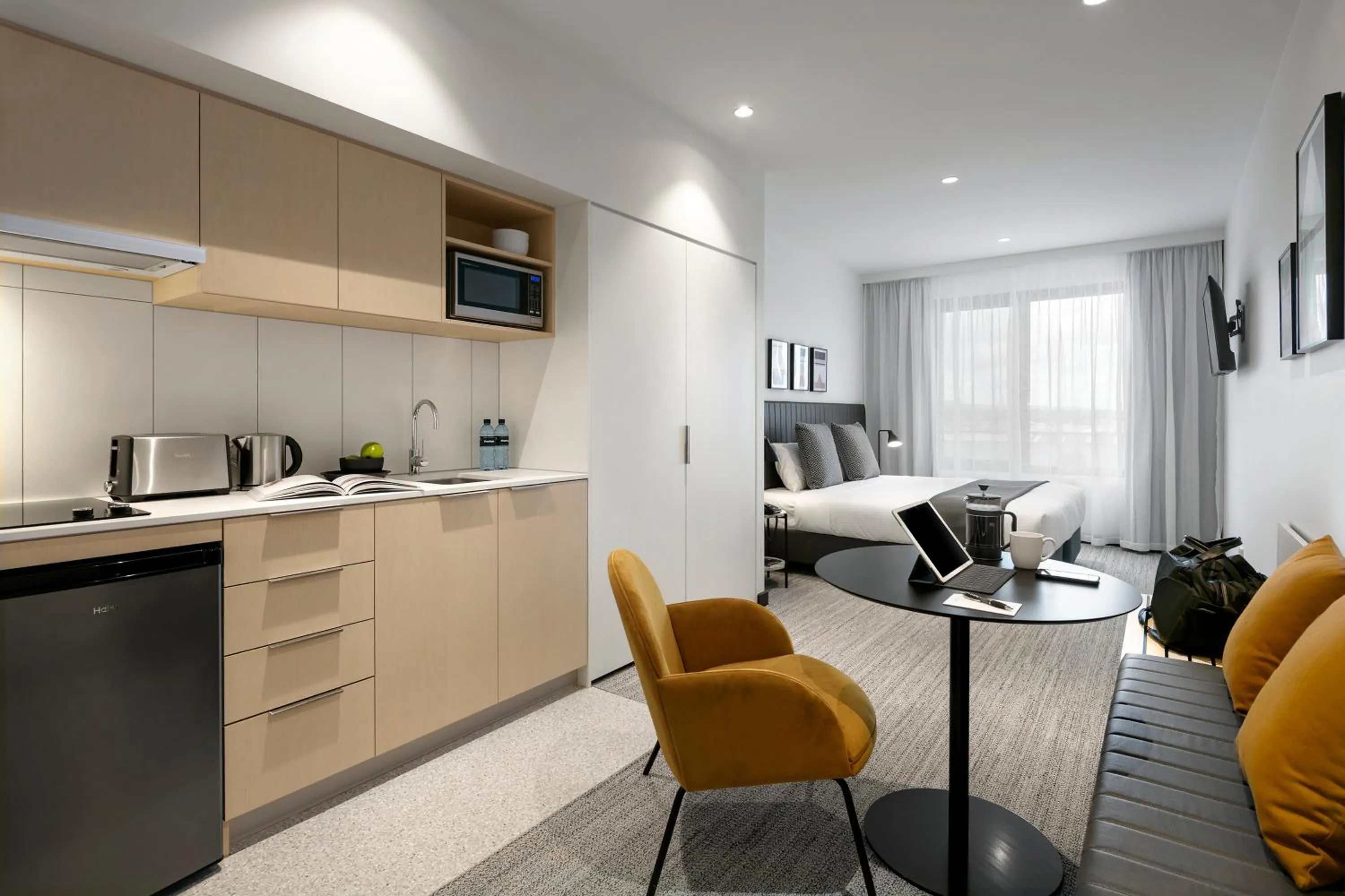 Studio Apartment in Quest Notting Hill