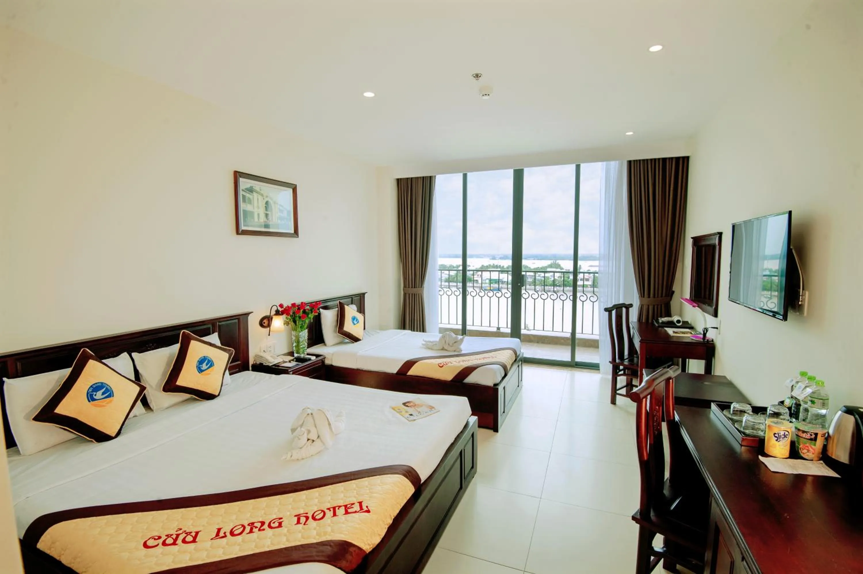 Triple Room with Balcony in Cuu Long Hotel