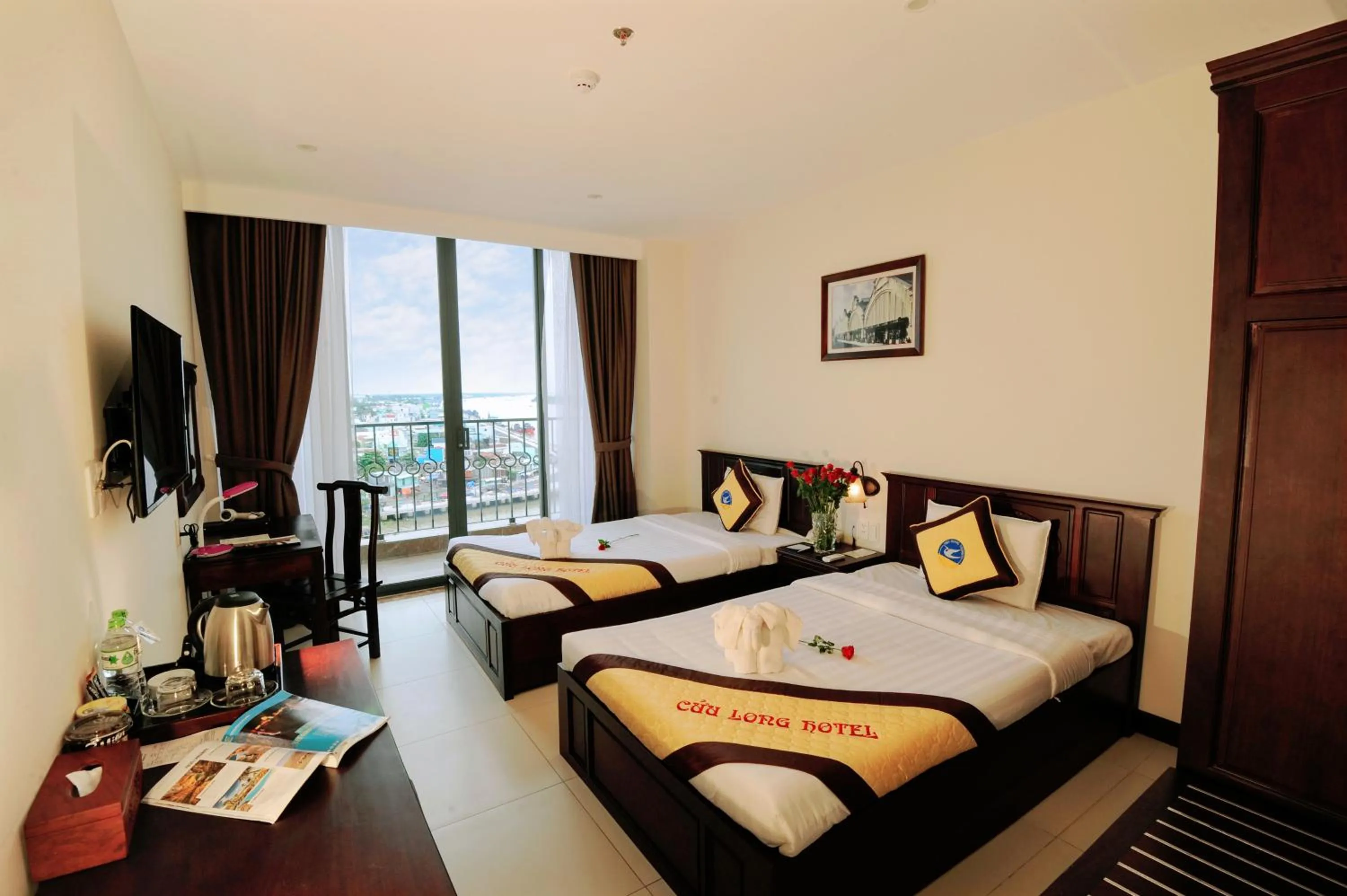 Twin Room with Balcony in Cuu Long Hotel
