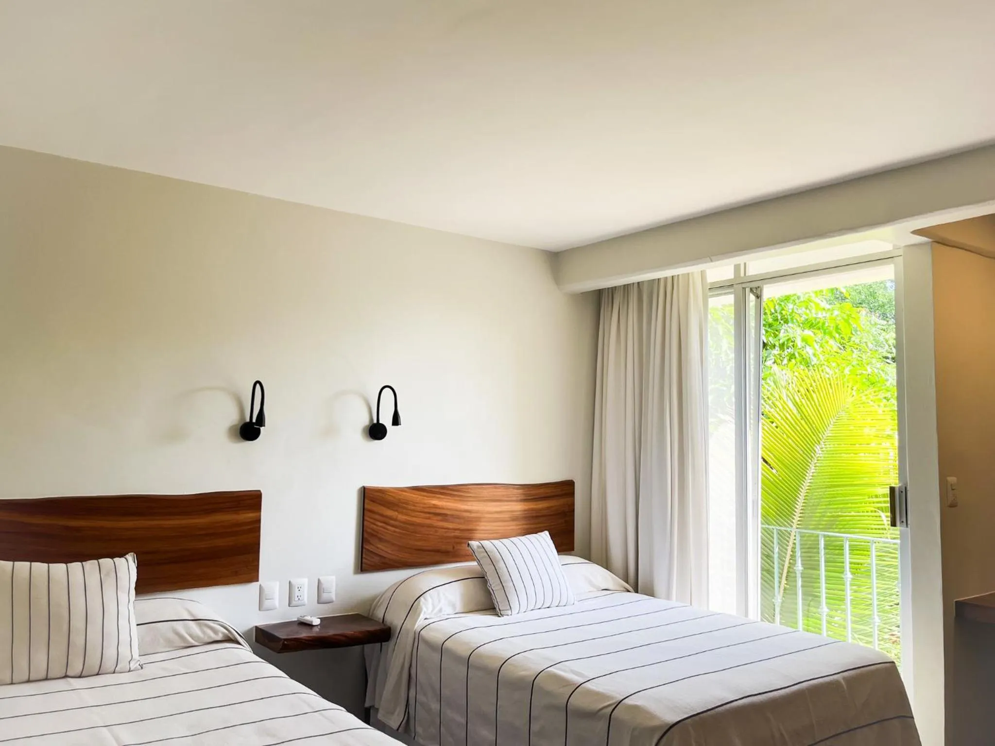 Master Suite in Hotel Suites Villasol