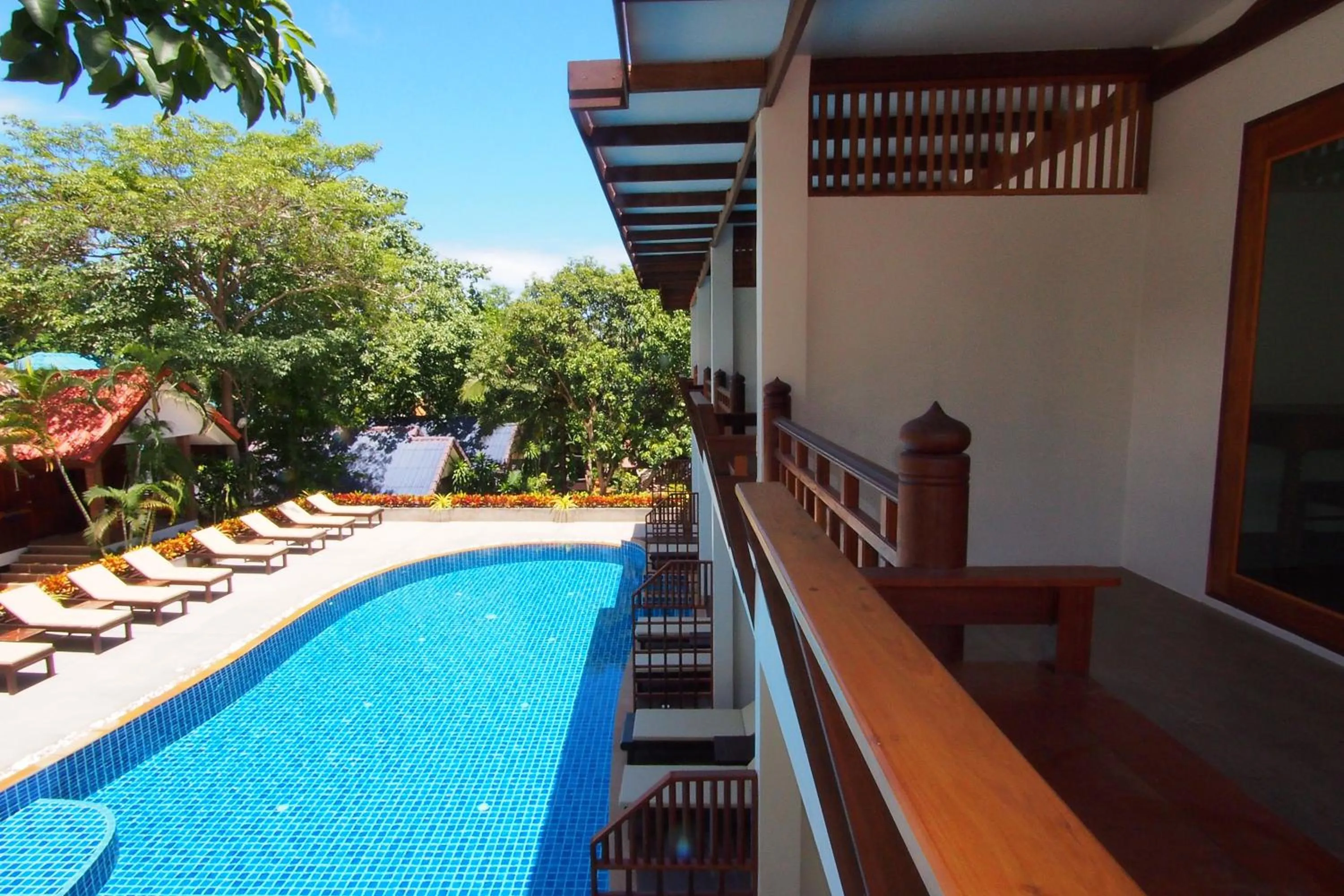 Twin Room with Pool View in Blue Diamond Resort