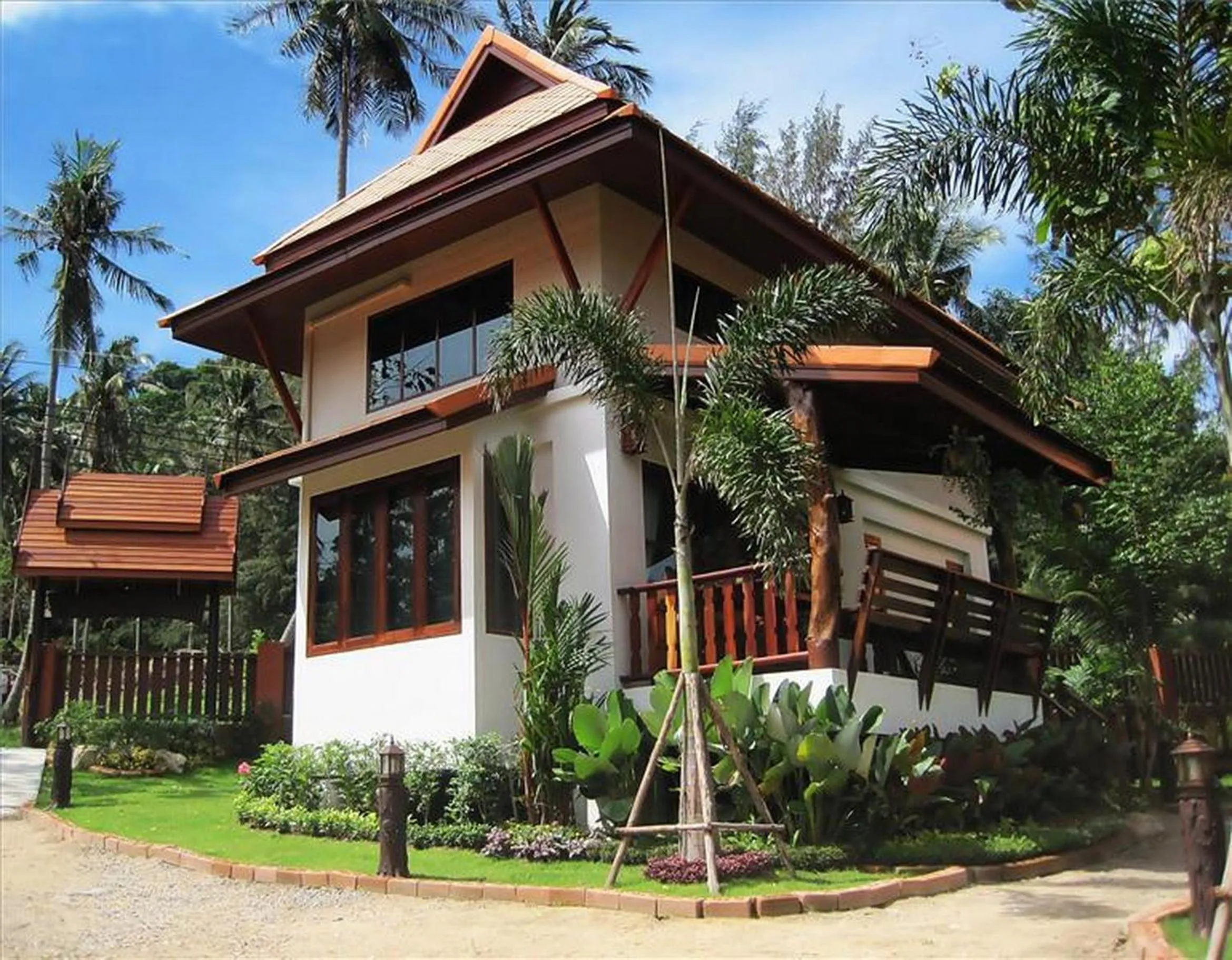Deluxe Family Bungalow (6 Adults) in Blue Diamond Resort