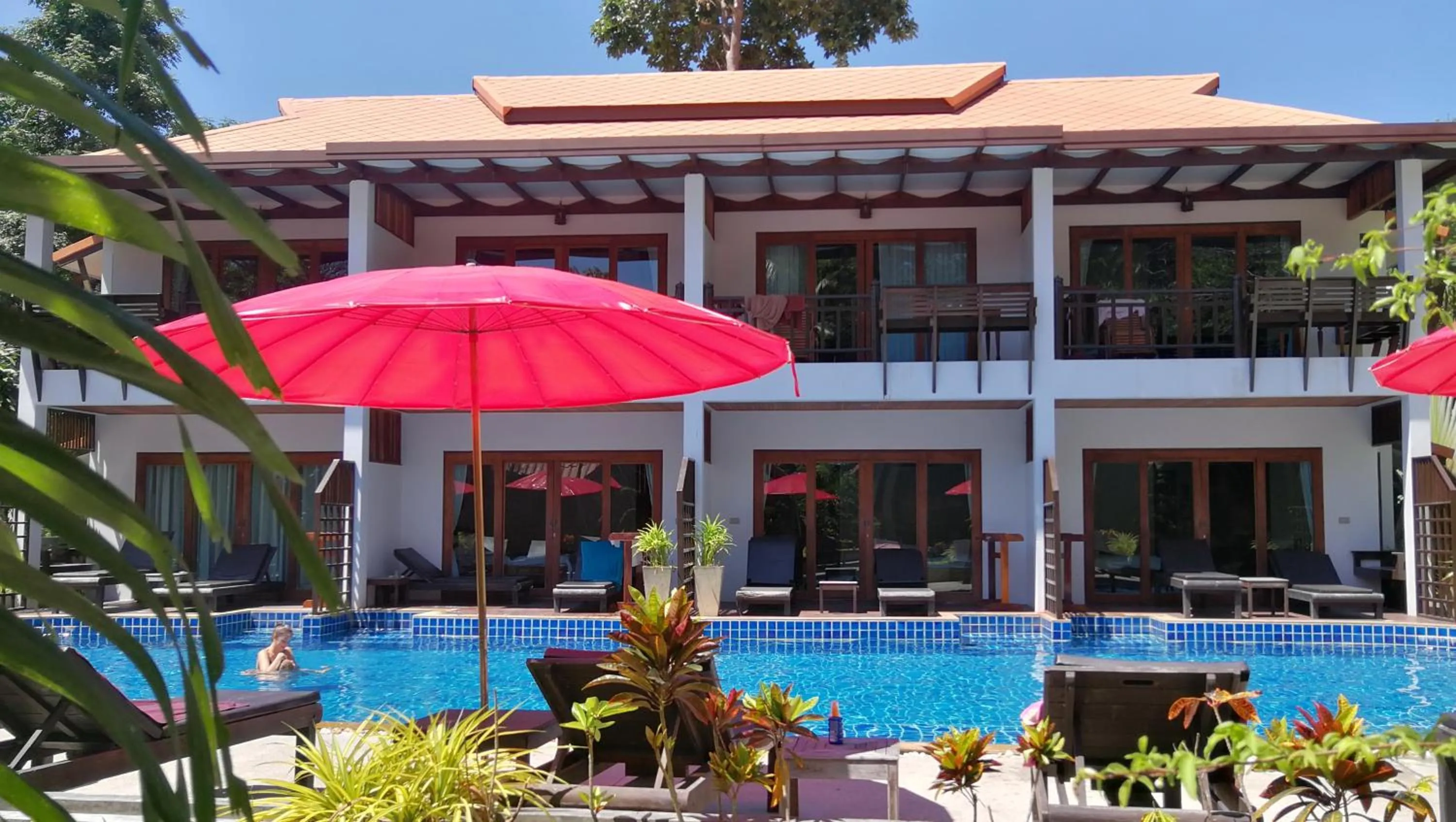 Deluxe Double Room with Pool Access in Blue Diamond Resort