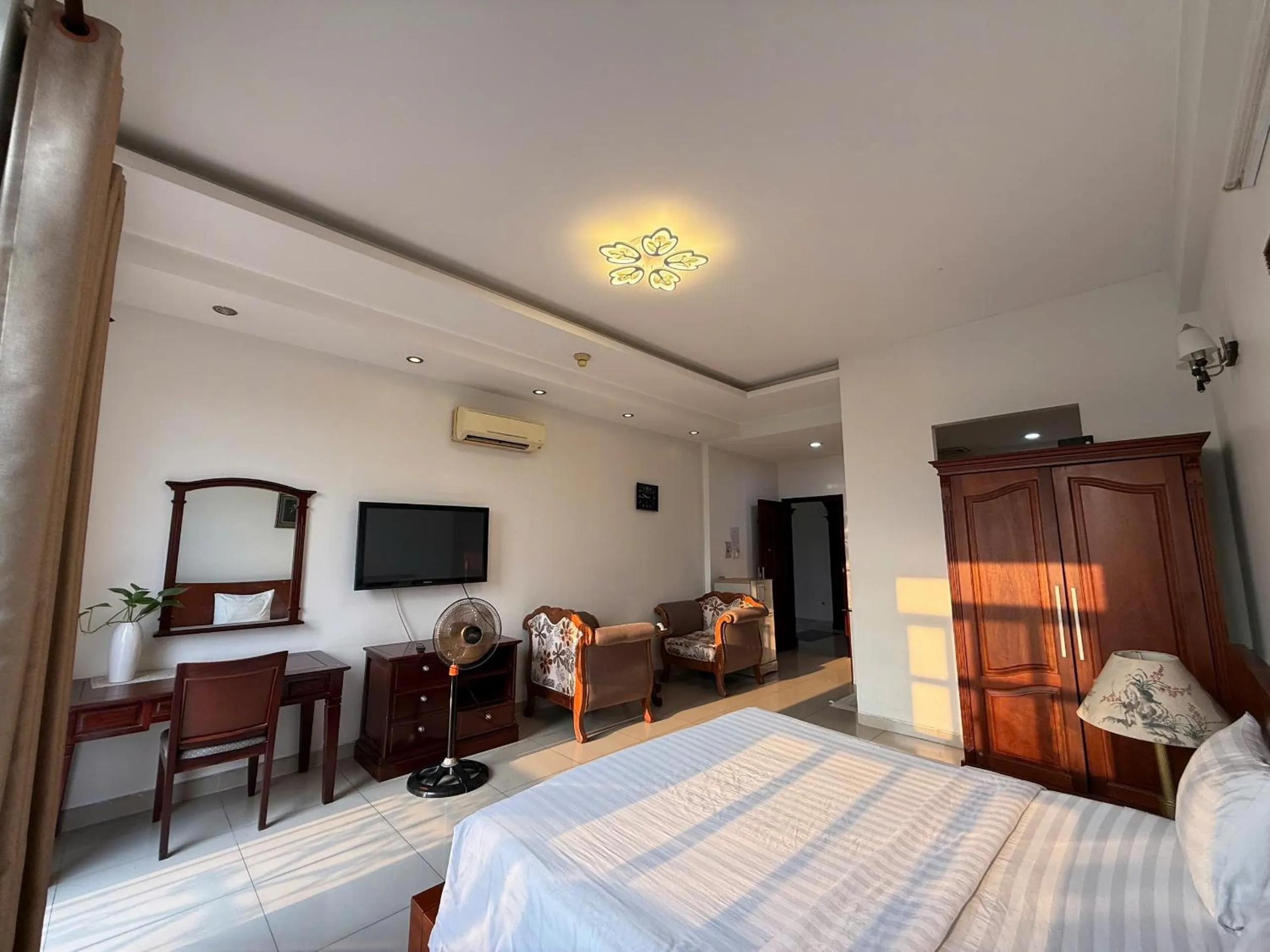 Deluxe Double or Twin Room with River View in Hoa Phat Hotel & Apartment