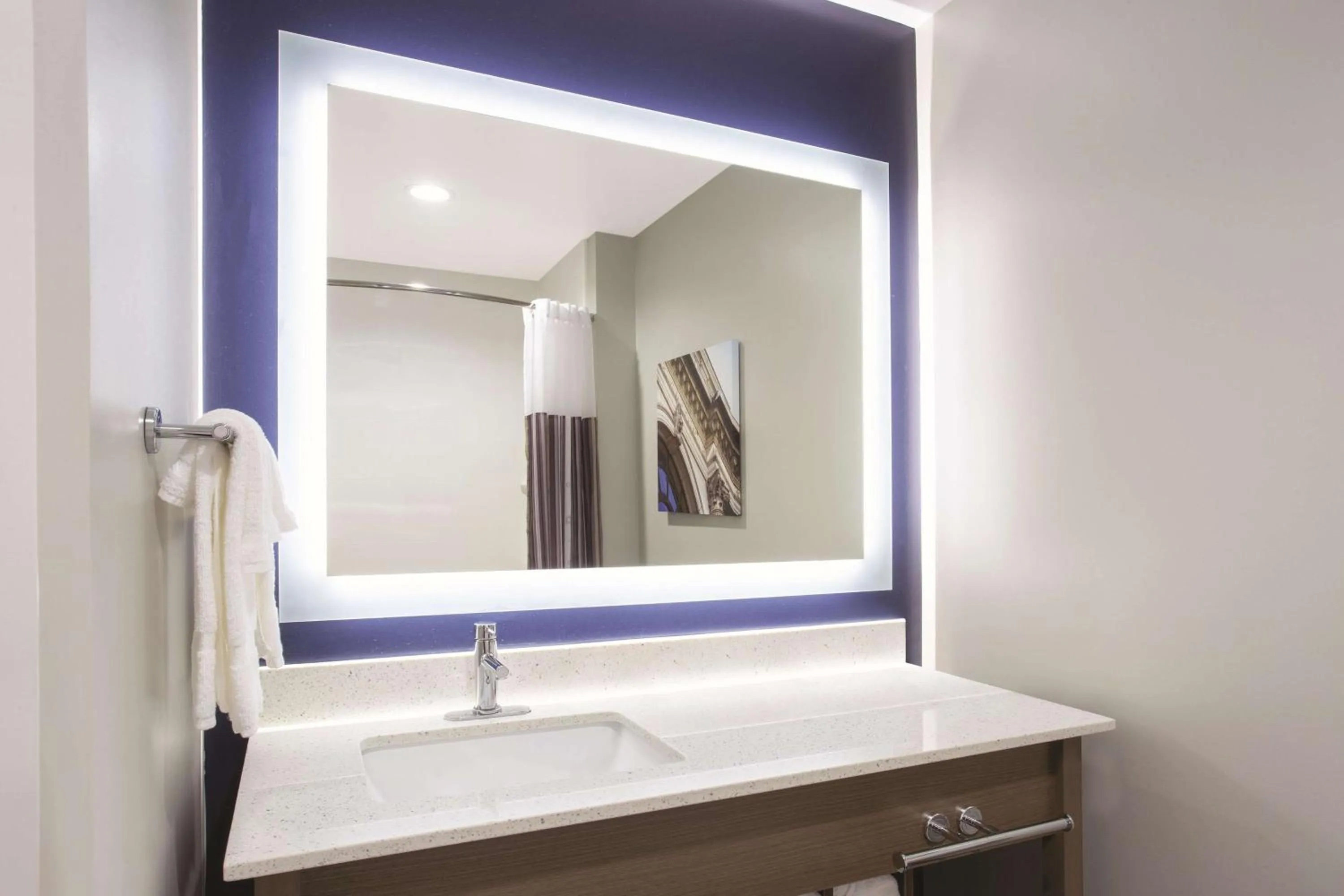 Queen Room with Two Queen Beds in La Quinta by Wyndham Buffalo Amherst