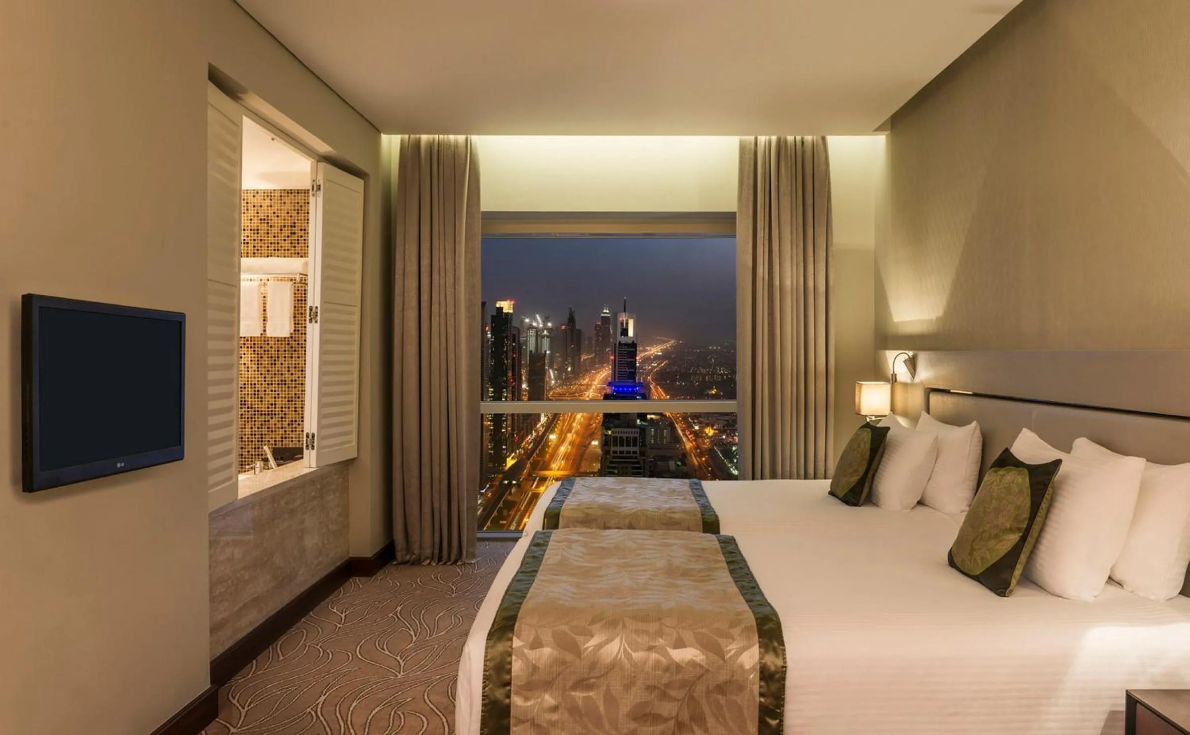 Superior Twin Room in The Tower Plaza Hotel Dubai