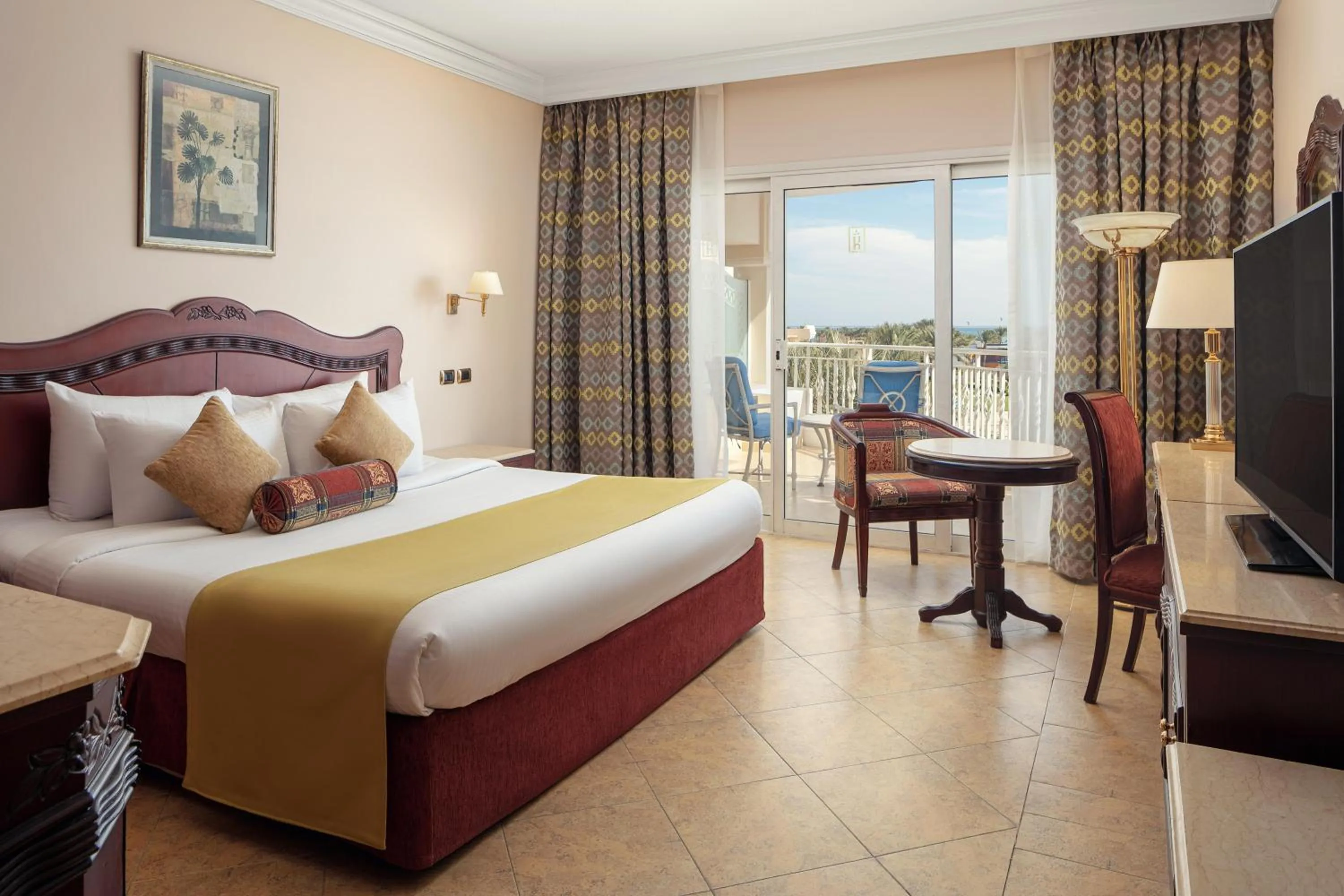 Club Double or Twin Room with Pool and Sea View in Palm Royale Resort - Soma Bay