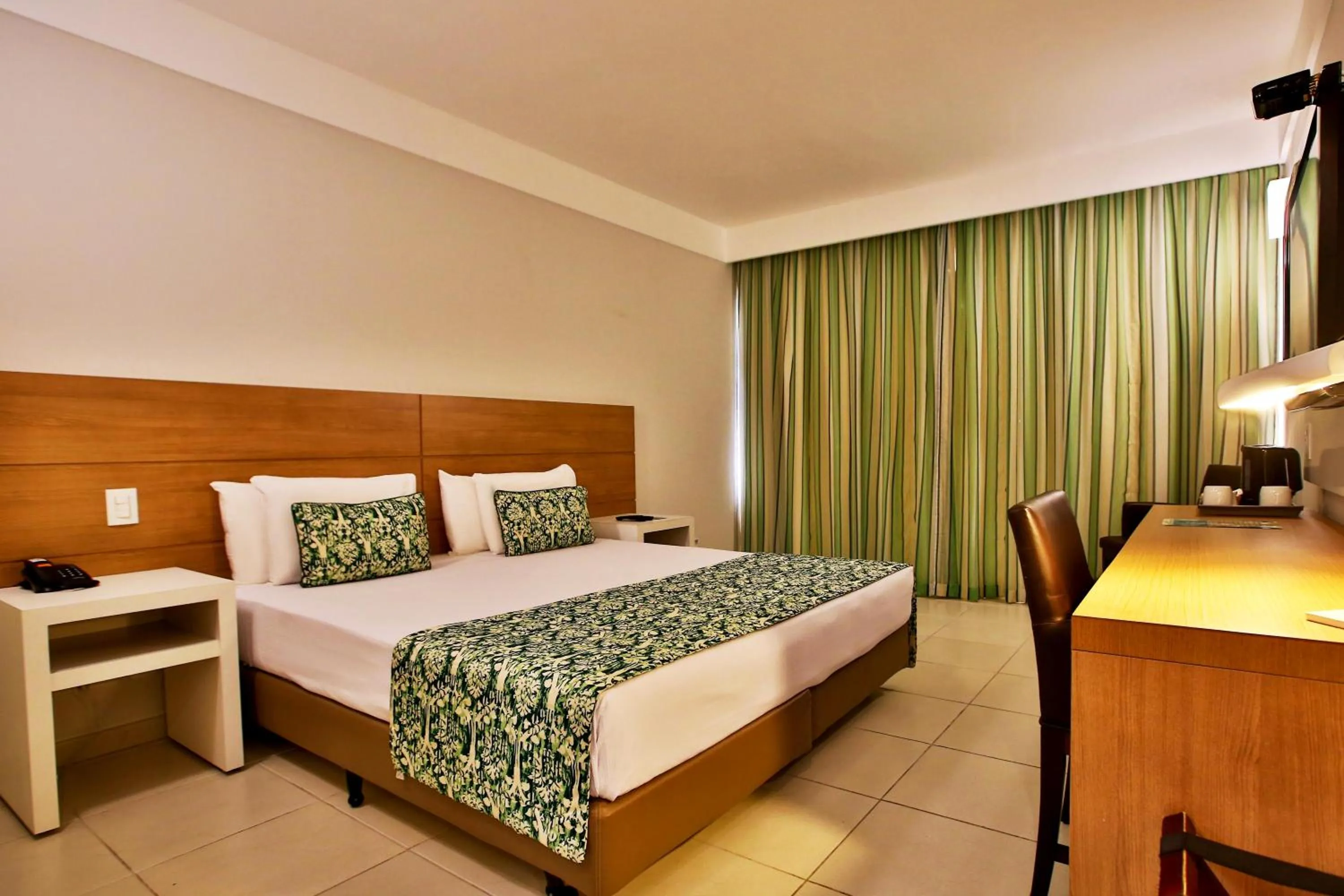Superior Queen Room - single occupancy in Quality Hotel & Suítes São Salvador