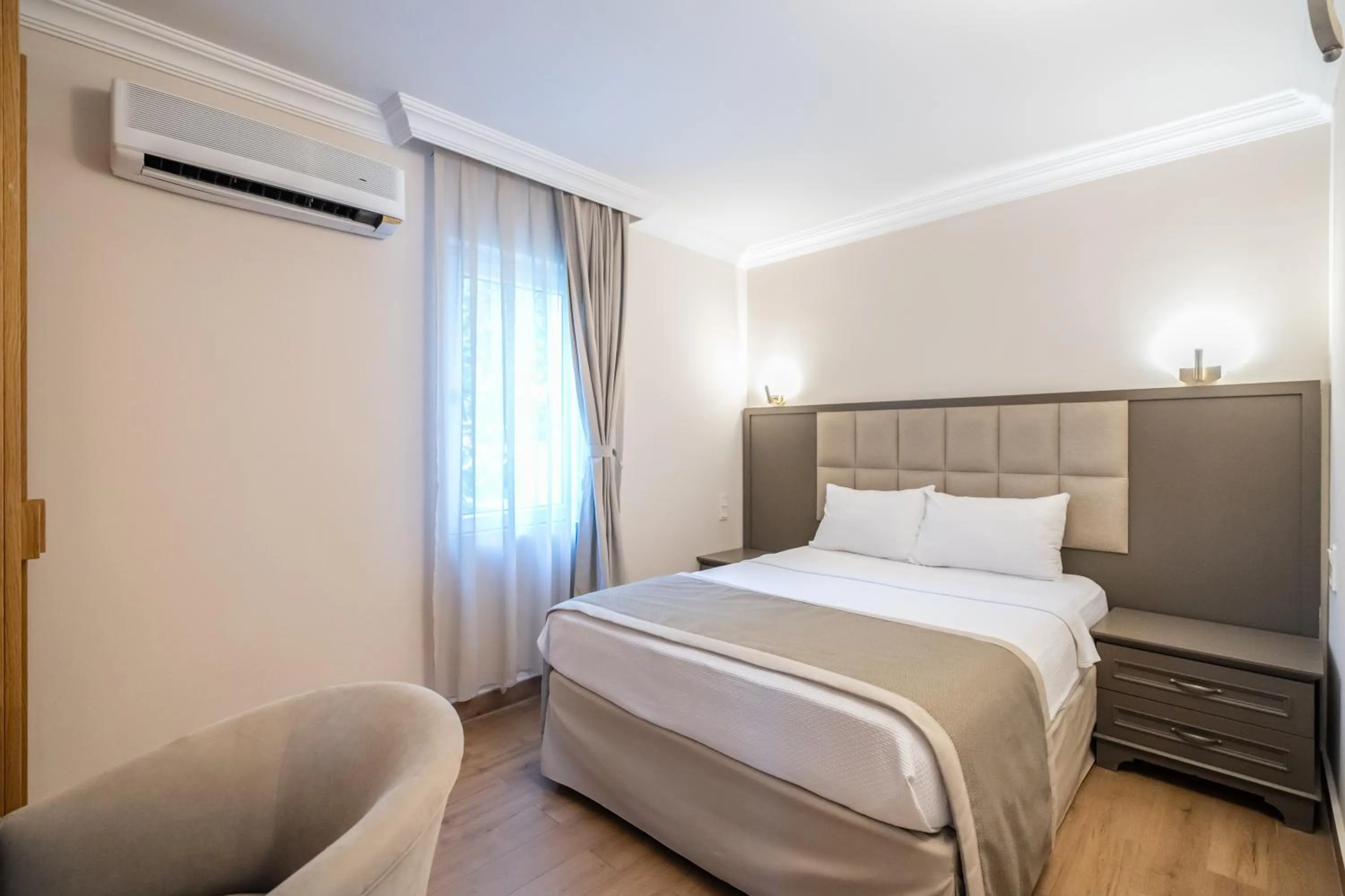 Superior Suite in Moonshine Hotel & Suites