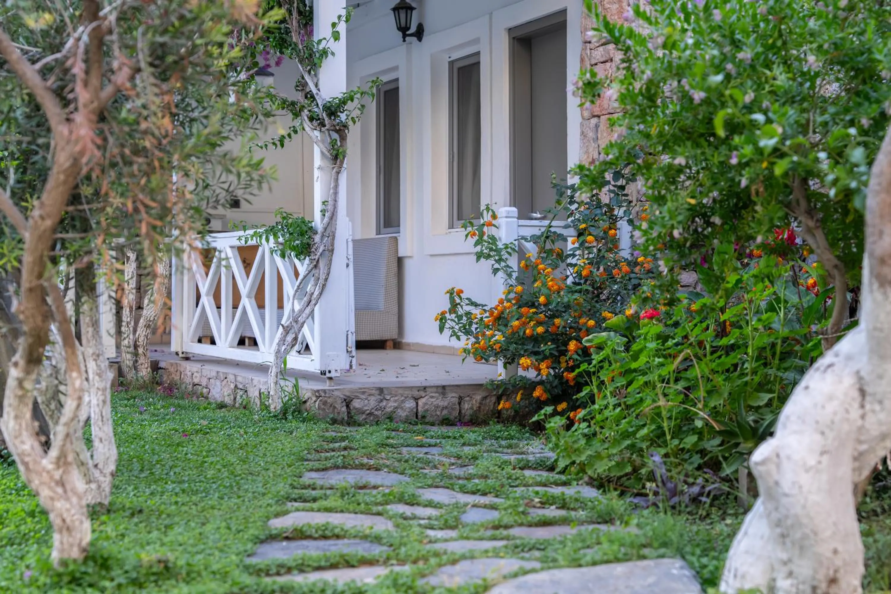 Three-Bedroom Villa (6 Adults) in Moonshine Hotel & Suites