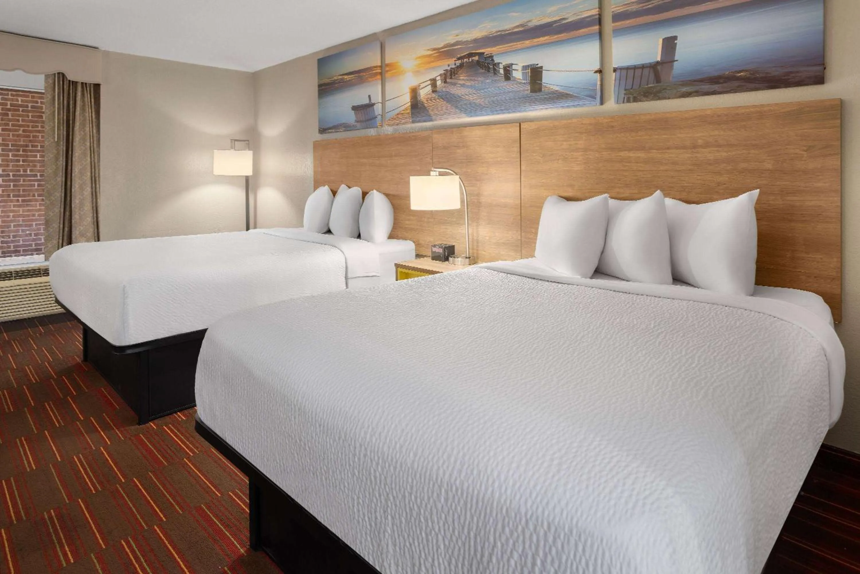 Double Room with Two Double Beds - Smoking in Days Inn by Wyndham Forsyth