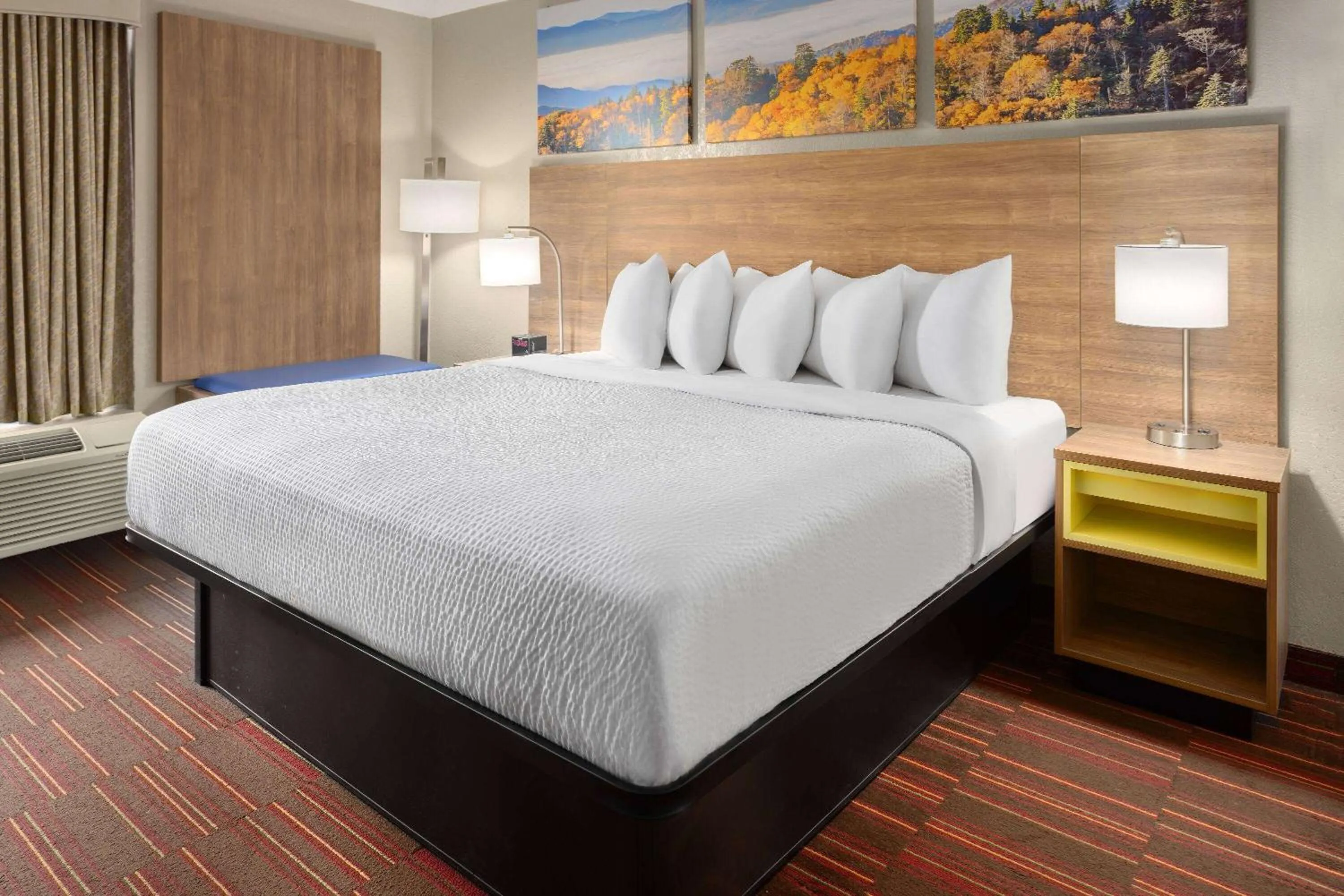 King Room - Non-Smoking in Days Inn by Wyndham Forsyth