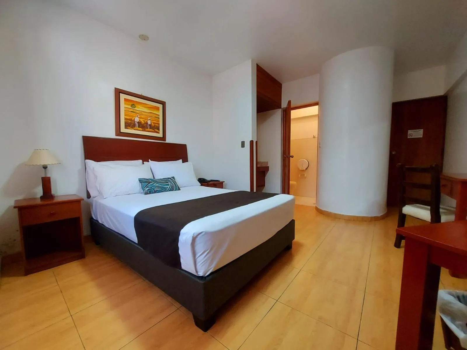 Single Room in Epiqus Hotel