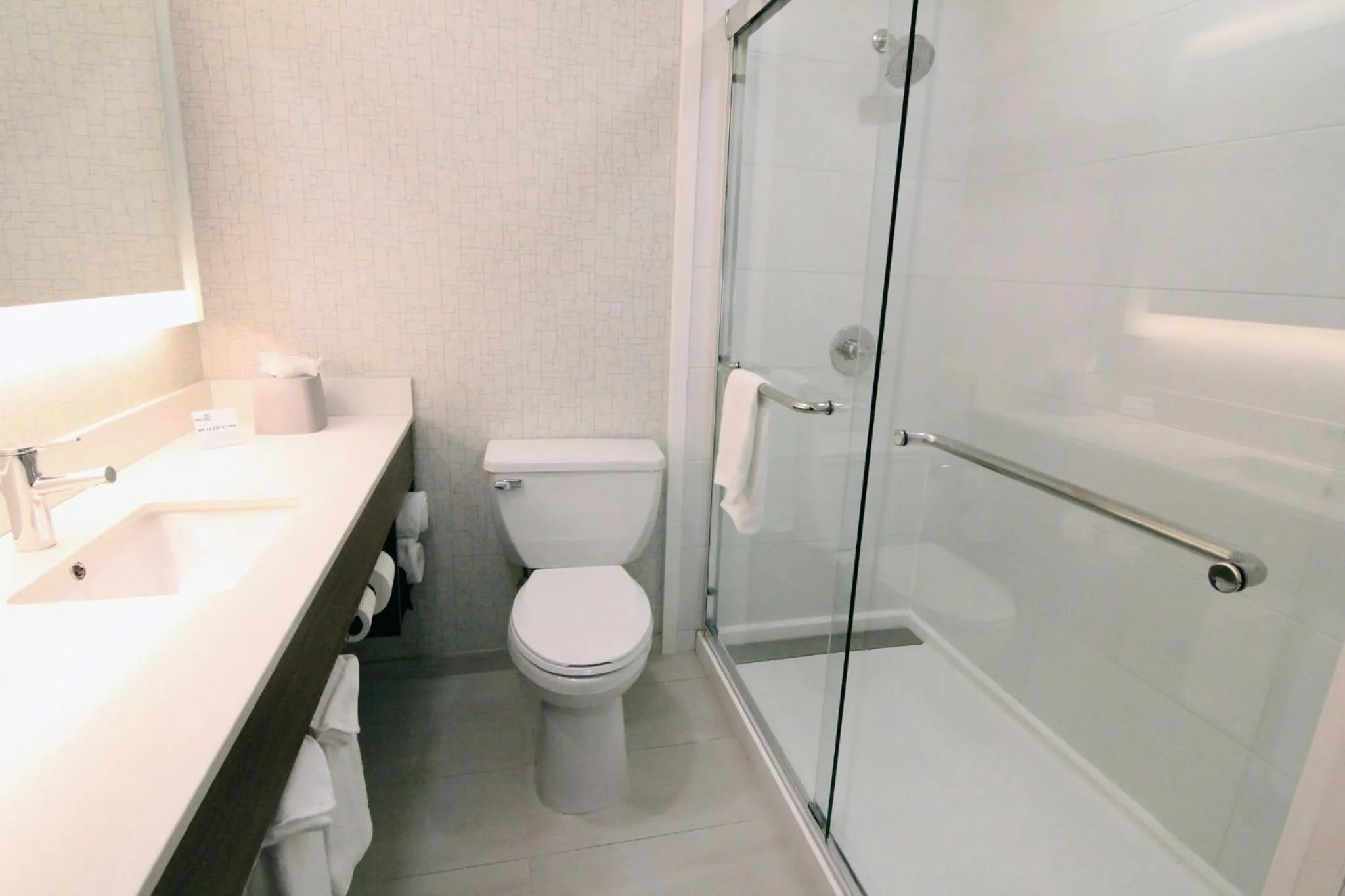 Standard King Room in Holiday Inn Express - Santa Rosa North by IHG