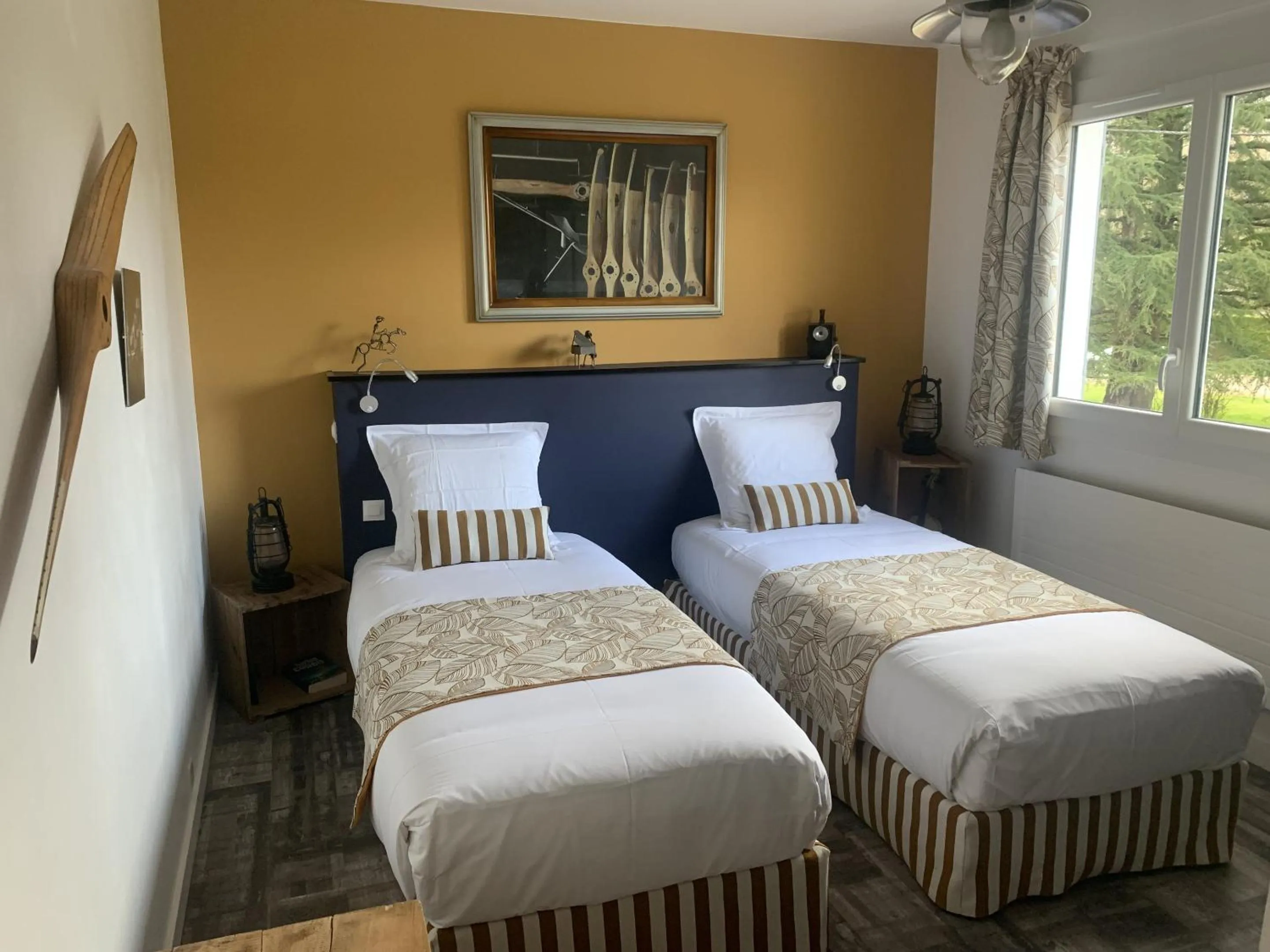 Small Twin Room in La Folie